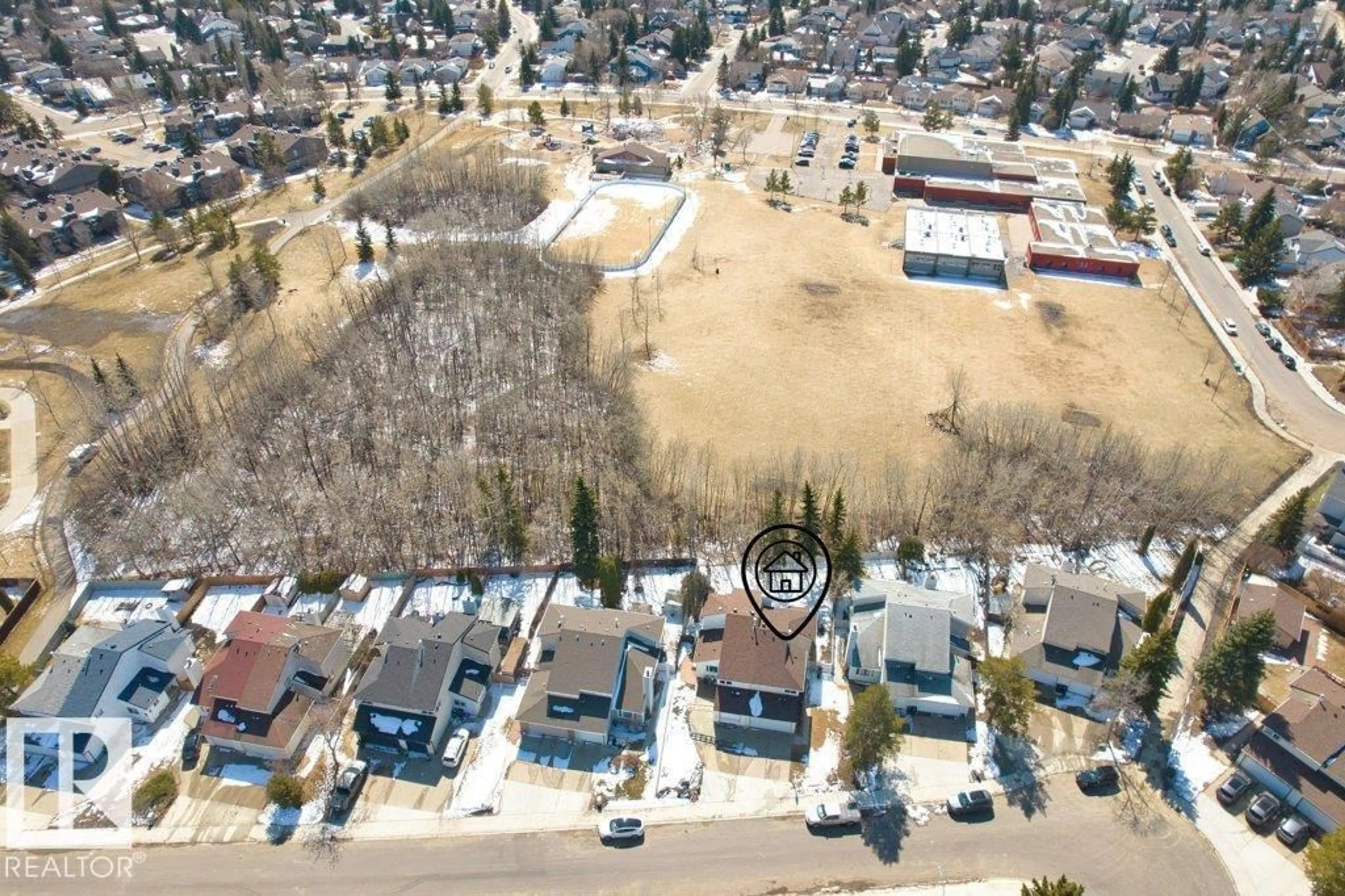 A pic from outside/outdoor area/front of a property/back of a property/a pic from drone, street for NW - 17313 60 AV, Edmonton Alberta T6M1E9