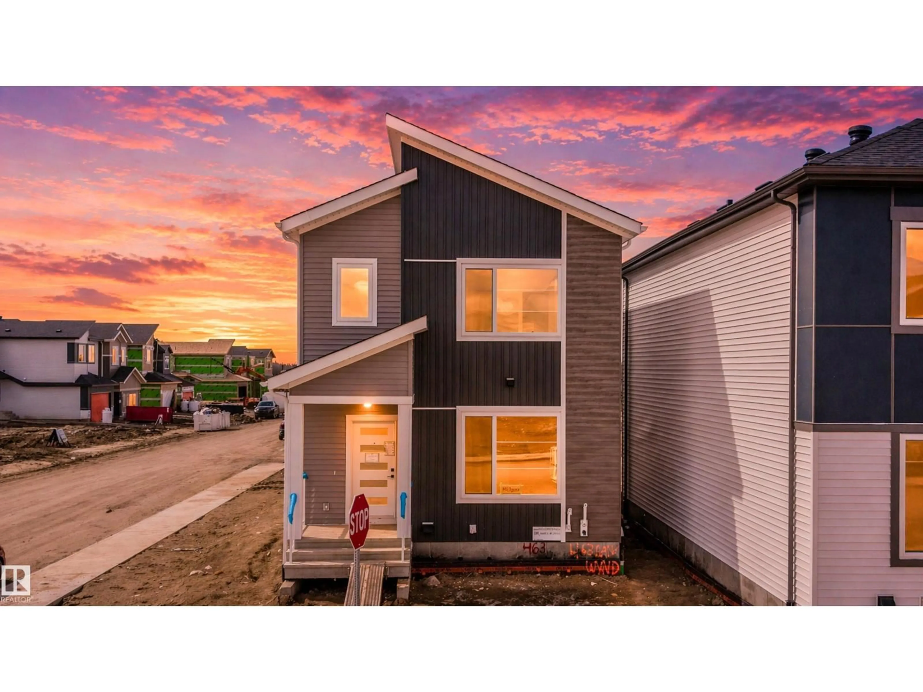 Home with vinyl exterior material, street for 463 BANK WD, Leduc Alberta T9E1W2