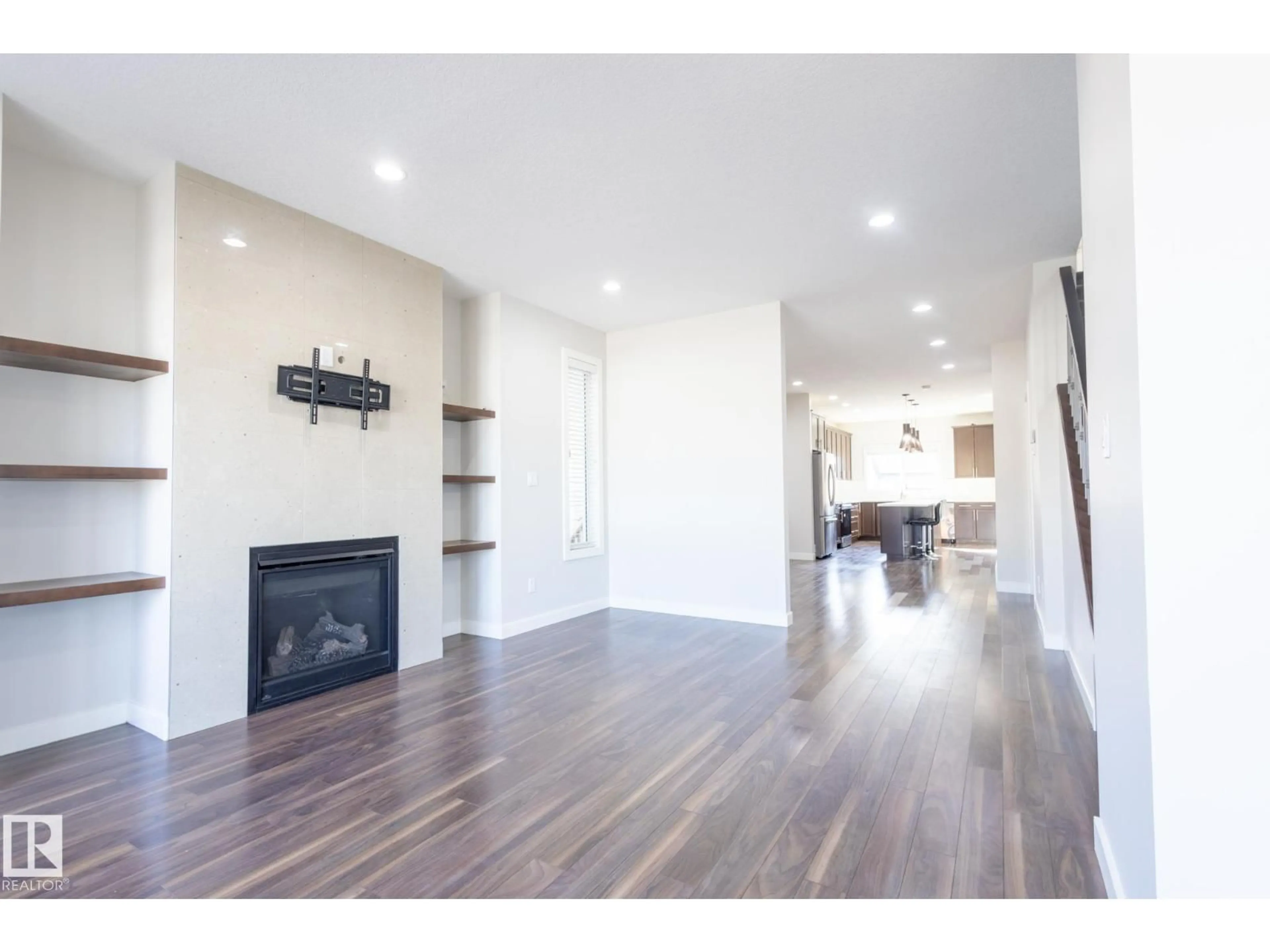 Unknown for NW - 12212 124 ST, Edmonton Alberta T5R3G8