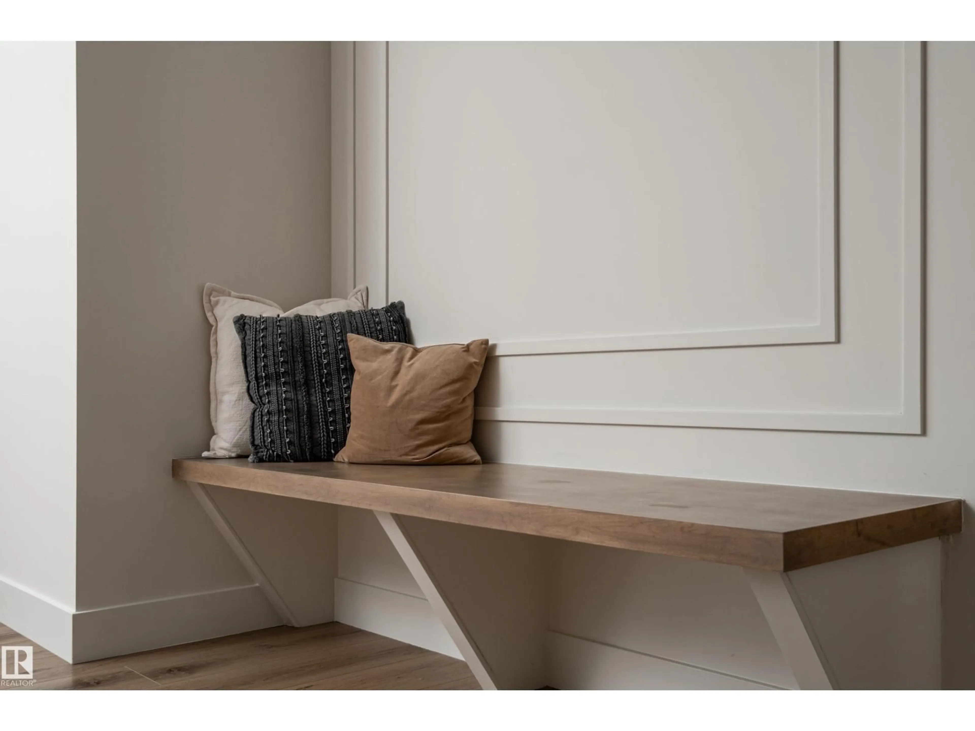 Indoor entryway for 24 SYDWYCK CI, Spruce Grove Alberta T7X4C9