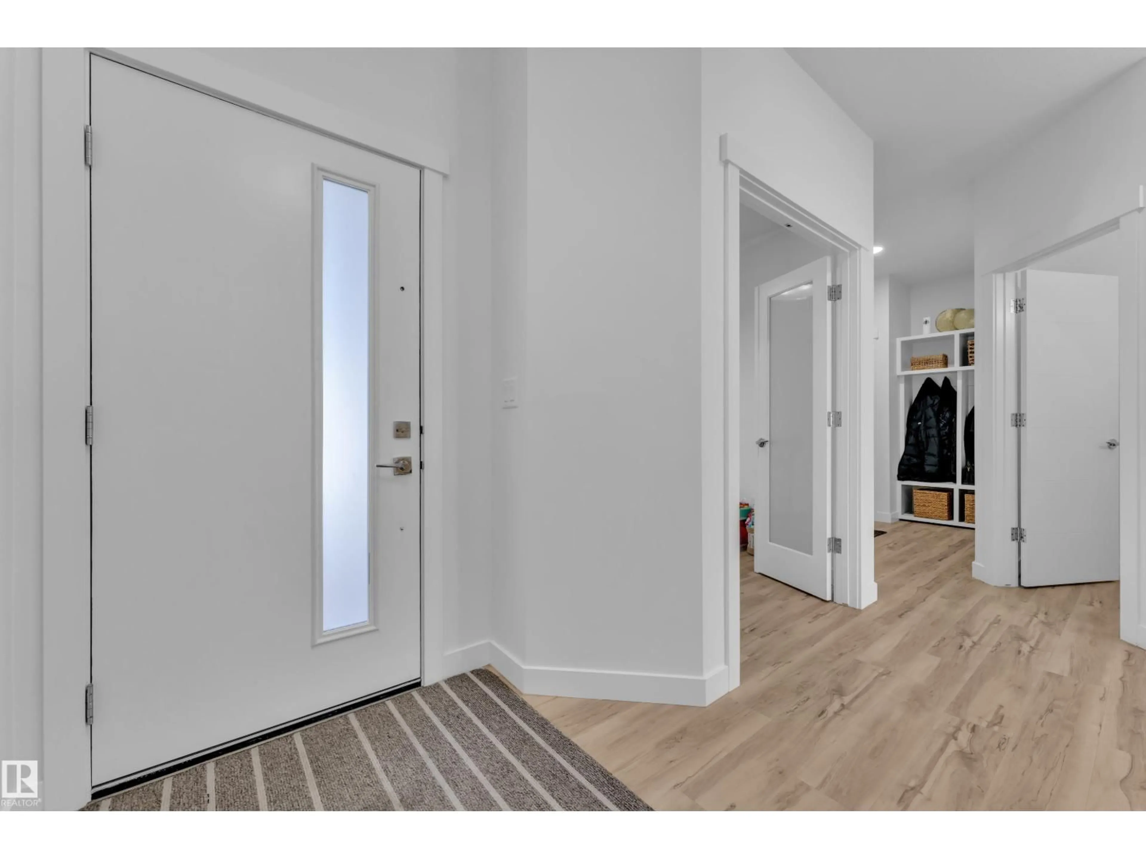 Indoor entryway for NW - 7815 174 AV, Edmonton Alberta T5Z0P1