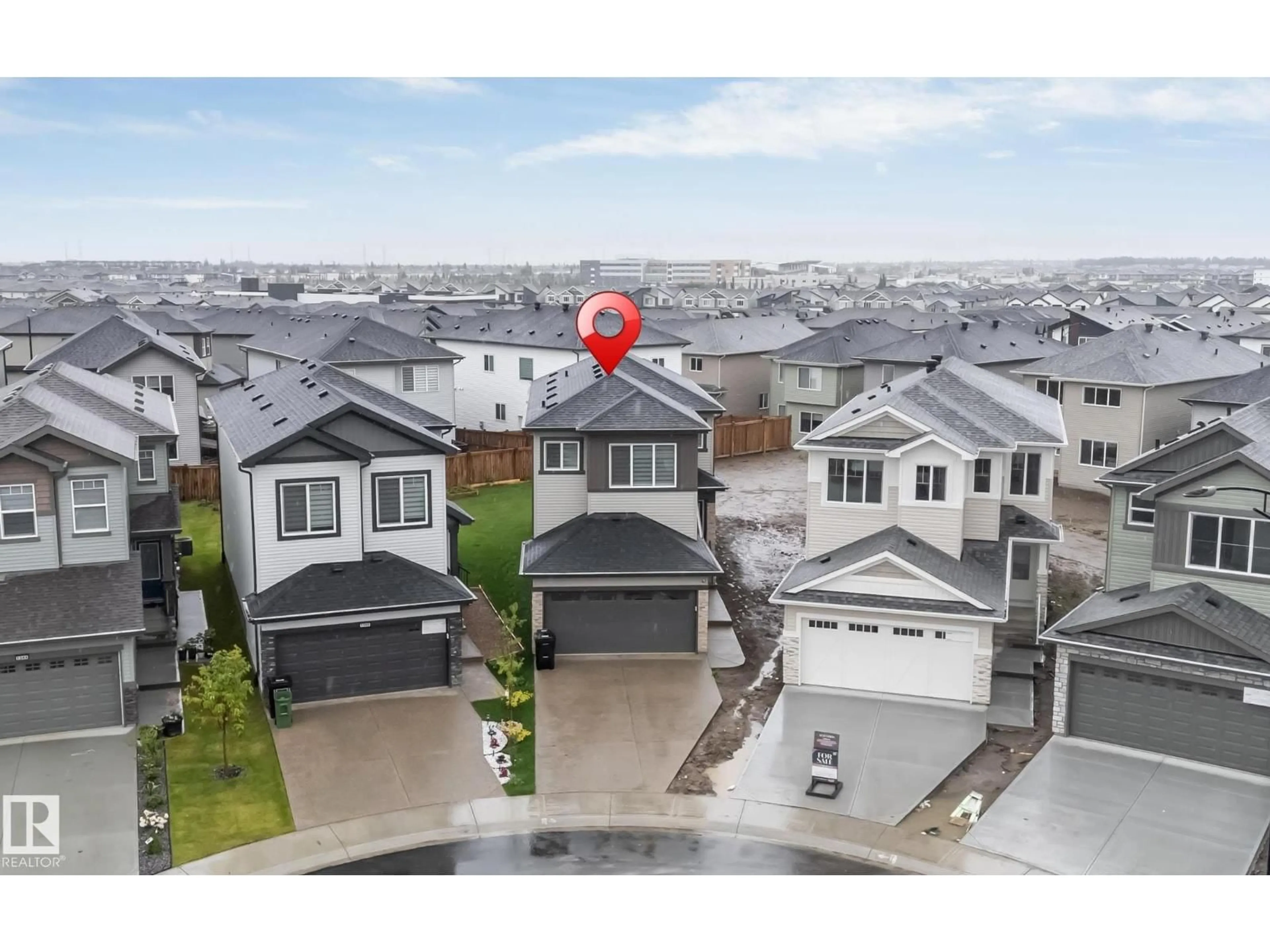 A pic from outside/outdoor area/front of a property/back of a property/a pic from drone, street for 1336 11 AV, Edmonton Alberta T6T2W4