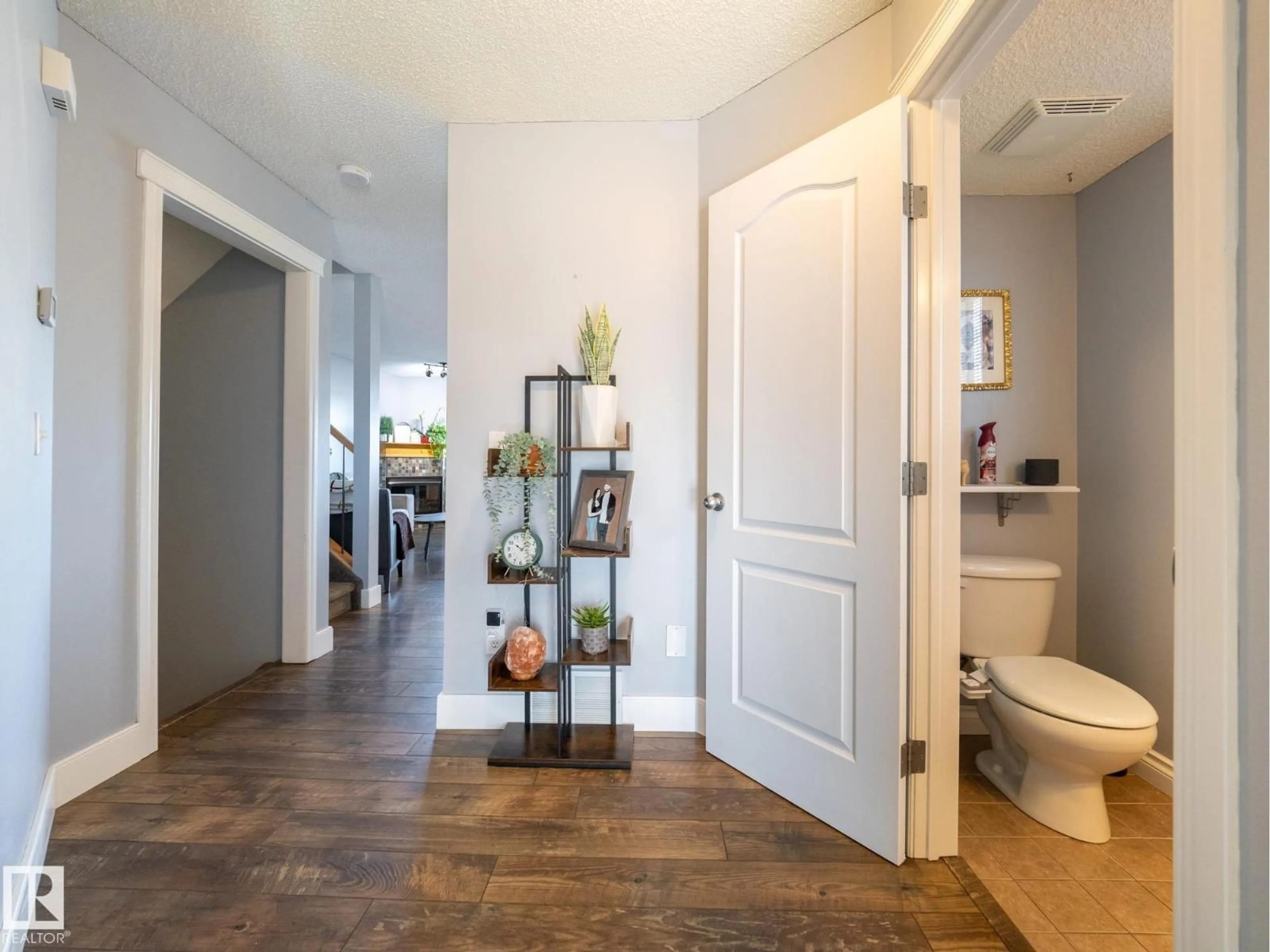 Indoor entryway for 133 - 53 EASTGATE WY, St. Albert Alberta T8N7M9