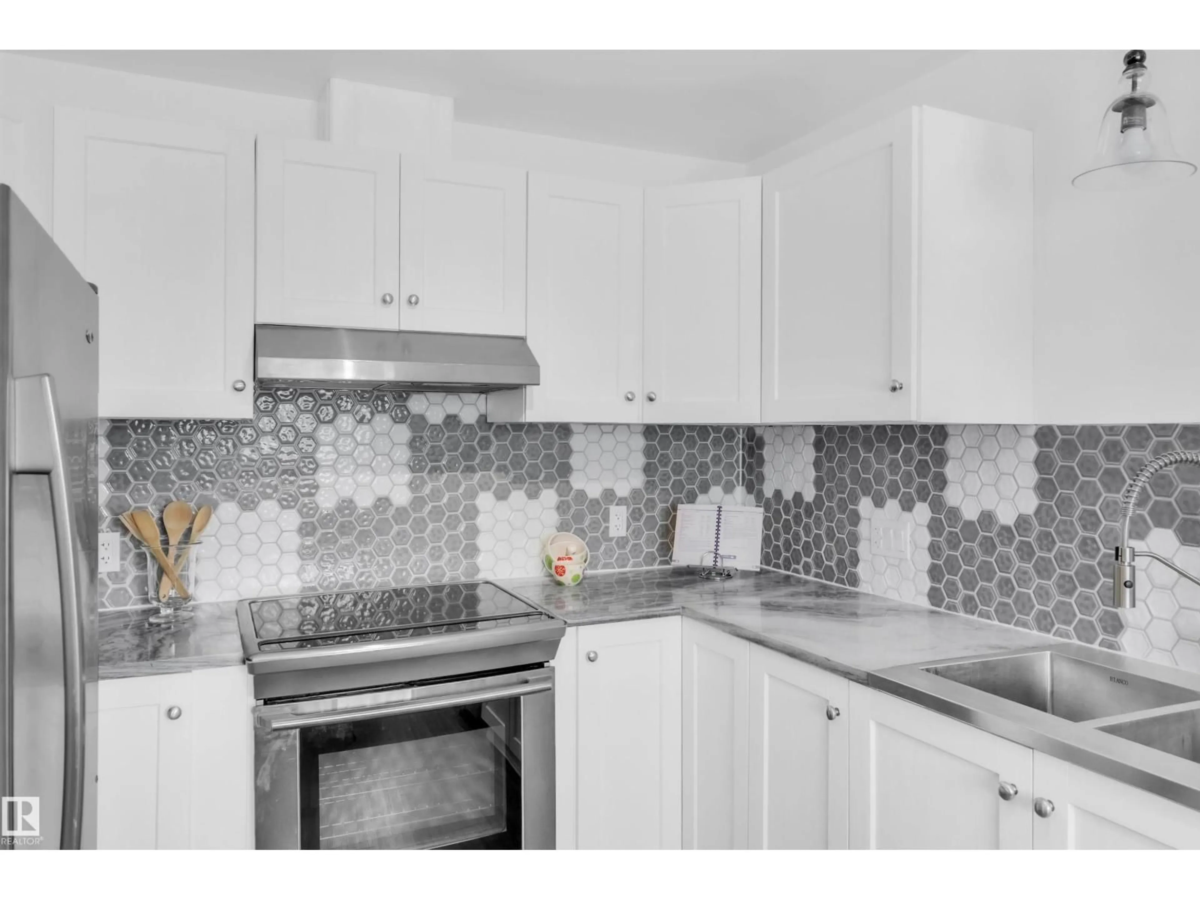 Standard kitchen, ceramic/tile floor for 5107 52 AVE, Bonnyville Town Alberta T9N2A6