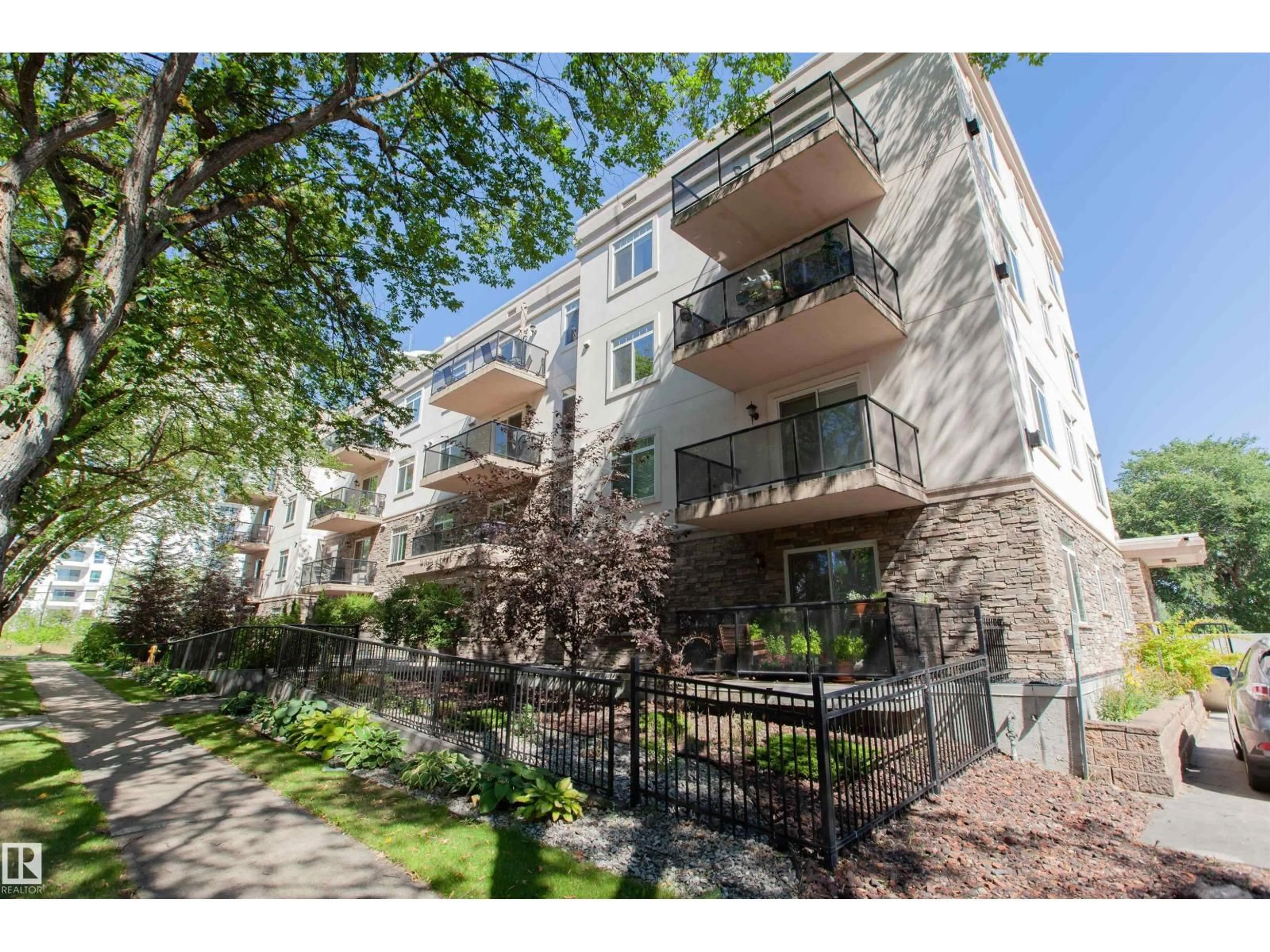 Patio, street for 202 - 8631 108 ST, Edmonton Alberta T6E4M5