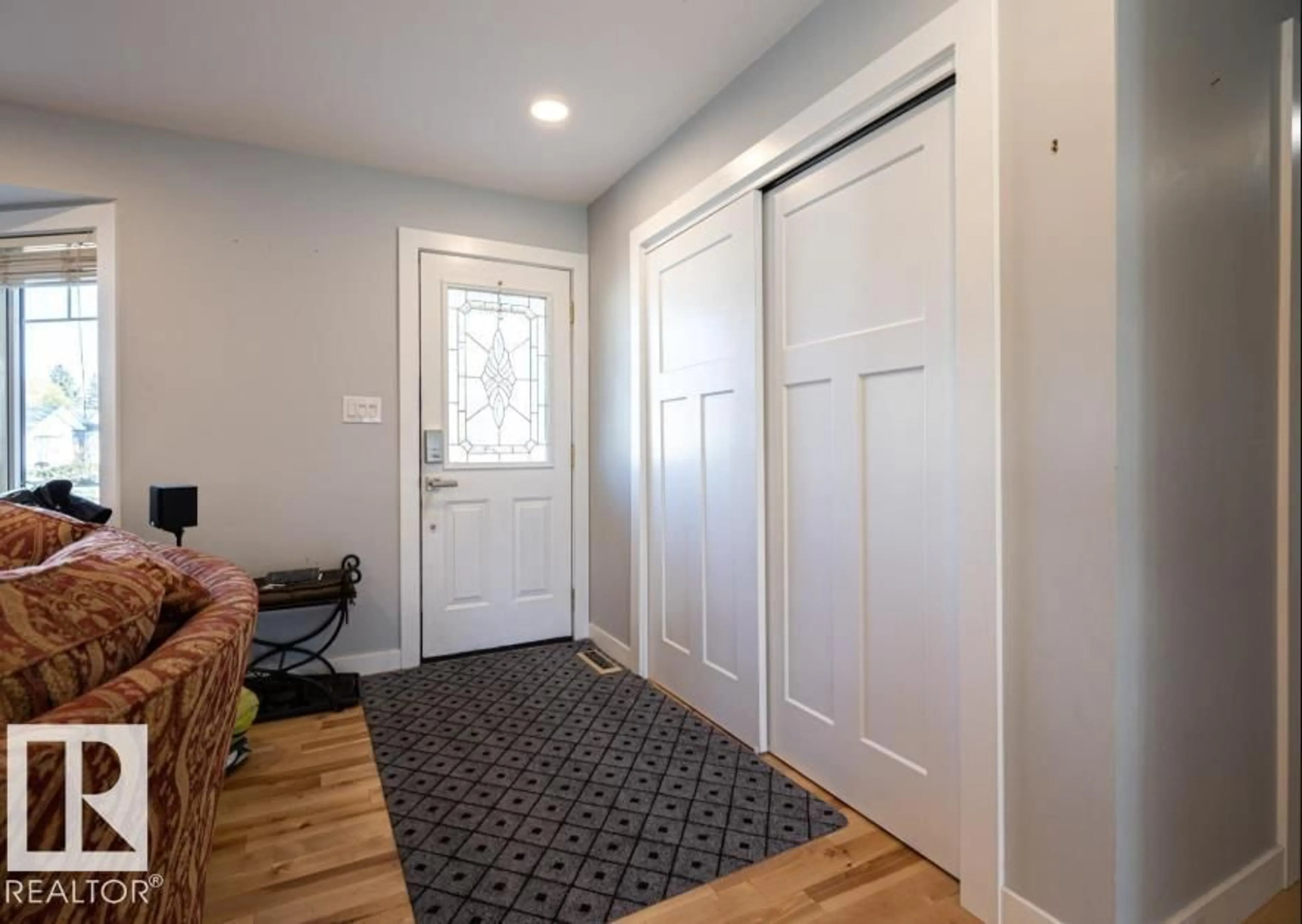 Indoor entryway for 71 LABELLE CR, St. Albert Alberta T8N2G6