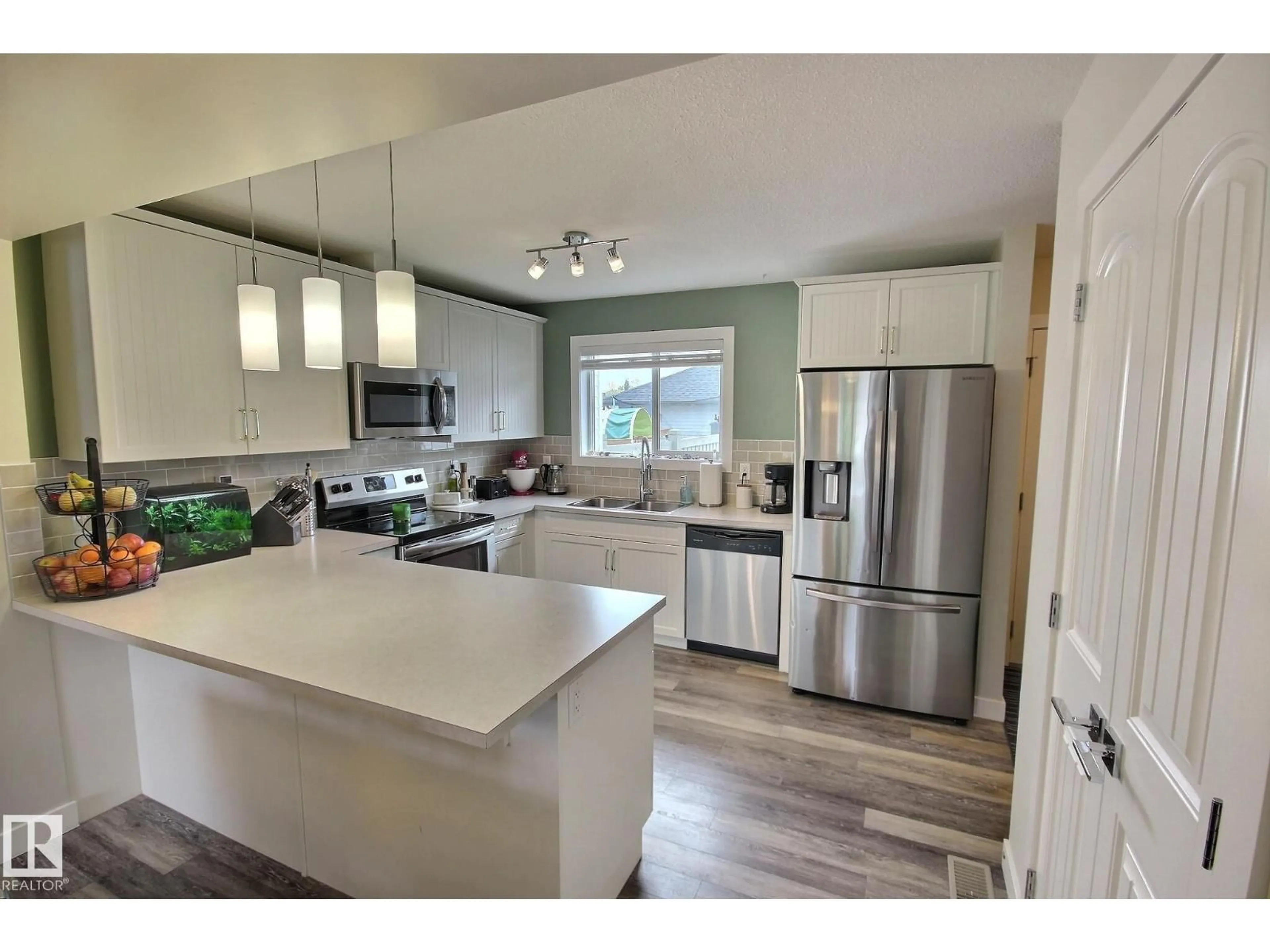 Open concept kitchen, unknown for 565 CHAPPELLE DR, Edmonton Alberta T6W2B5