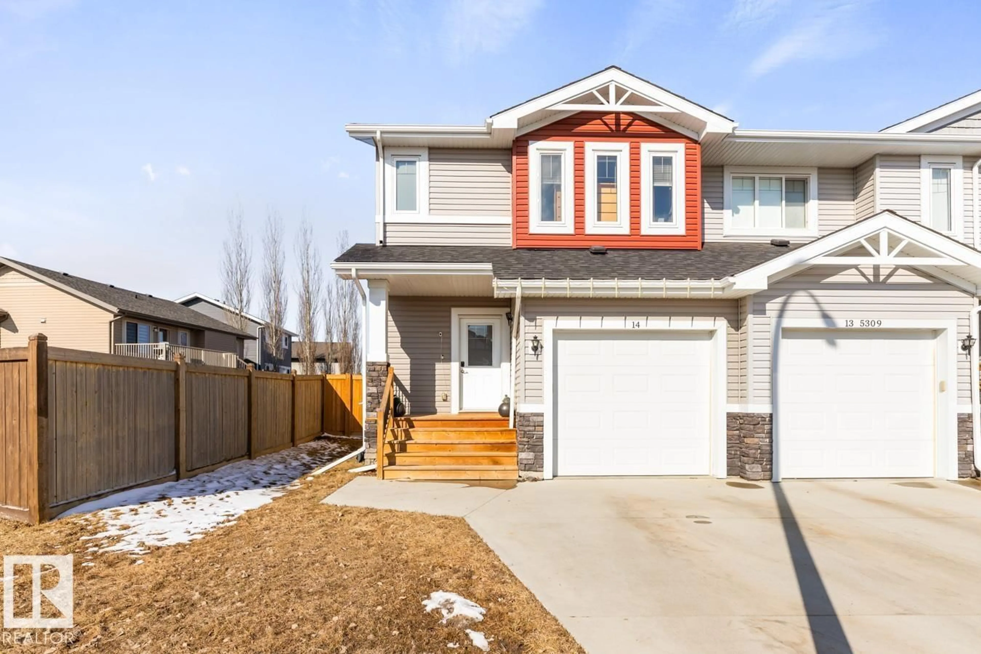 Home with vinyl exterior material, street for 14 - 5309 49 AVENUE, Calmar Alberta T0C0V0