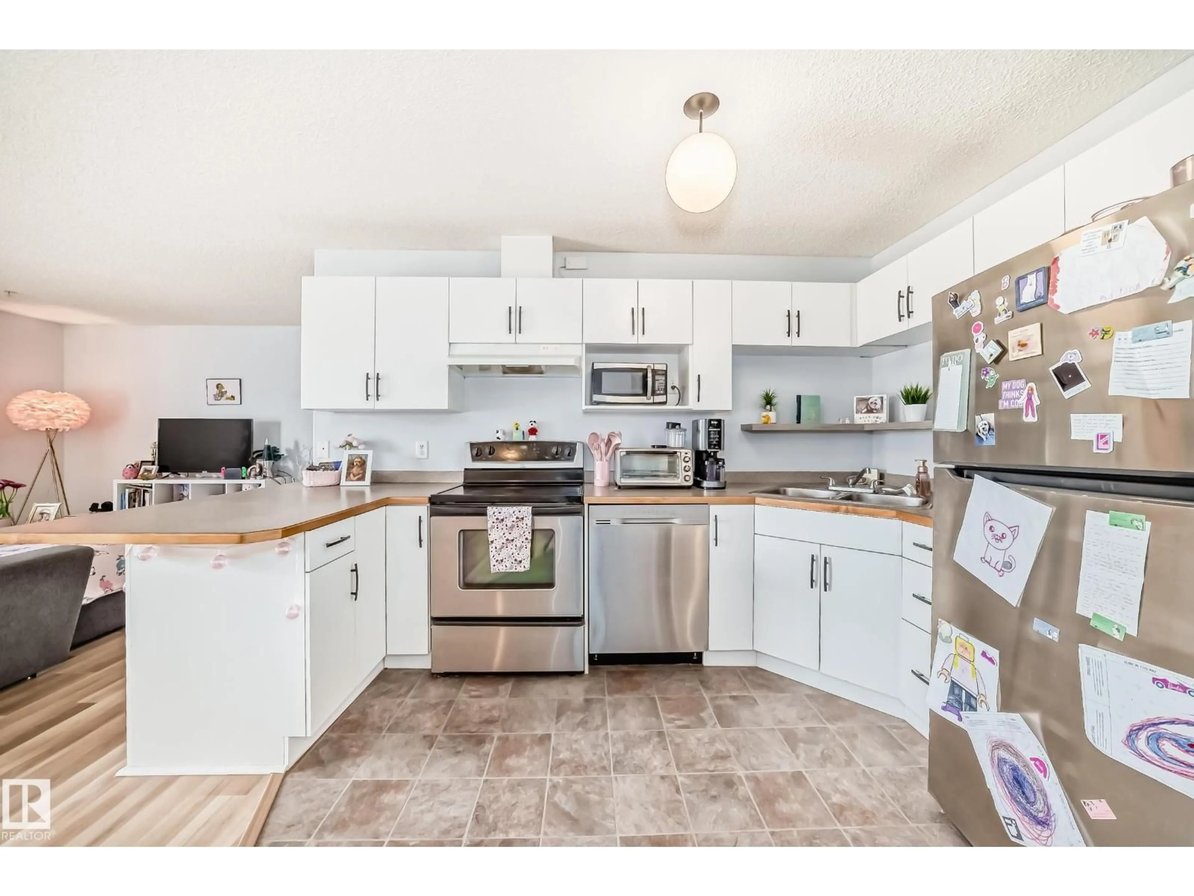 Standard kitchen, unknown for 7511 - 317 171 ST, Edmonton Alberta T5T6S7
