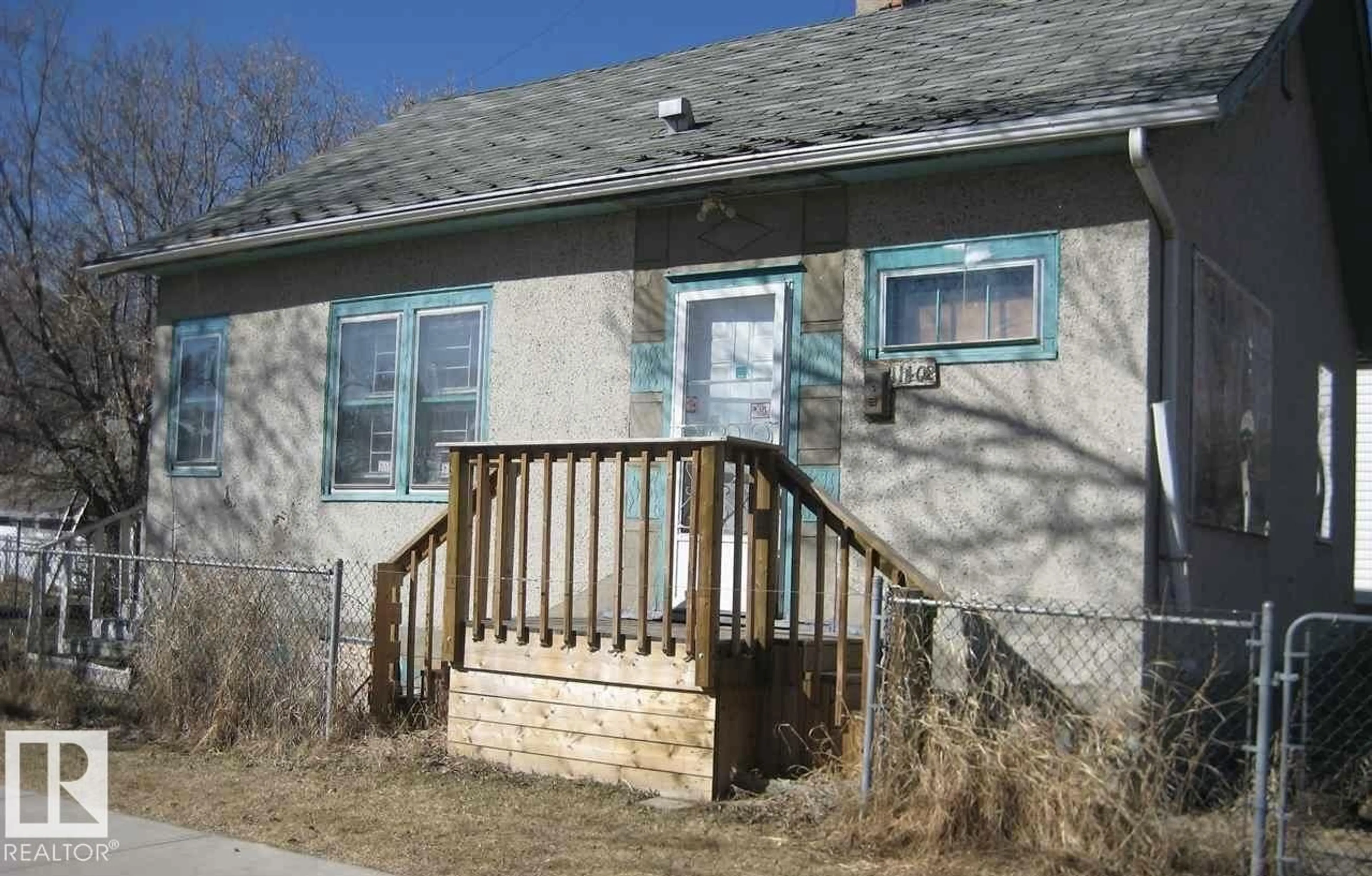 Patio, building for 11402 84 ST, Edmonton Alberta T5B3B4