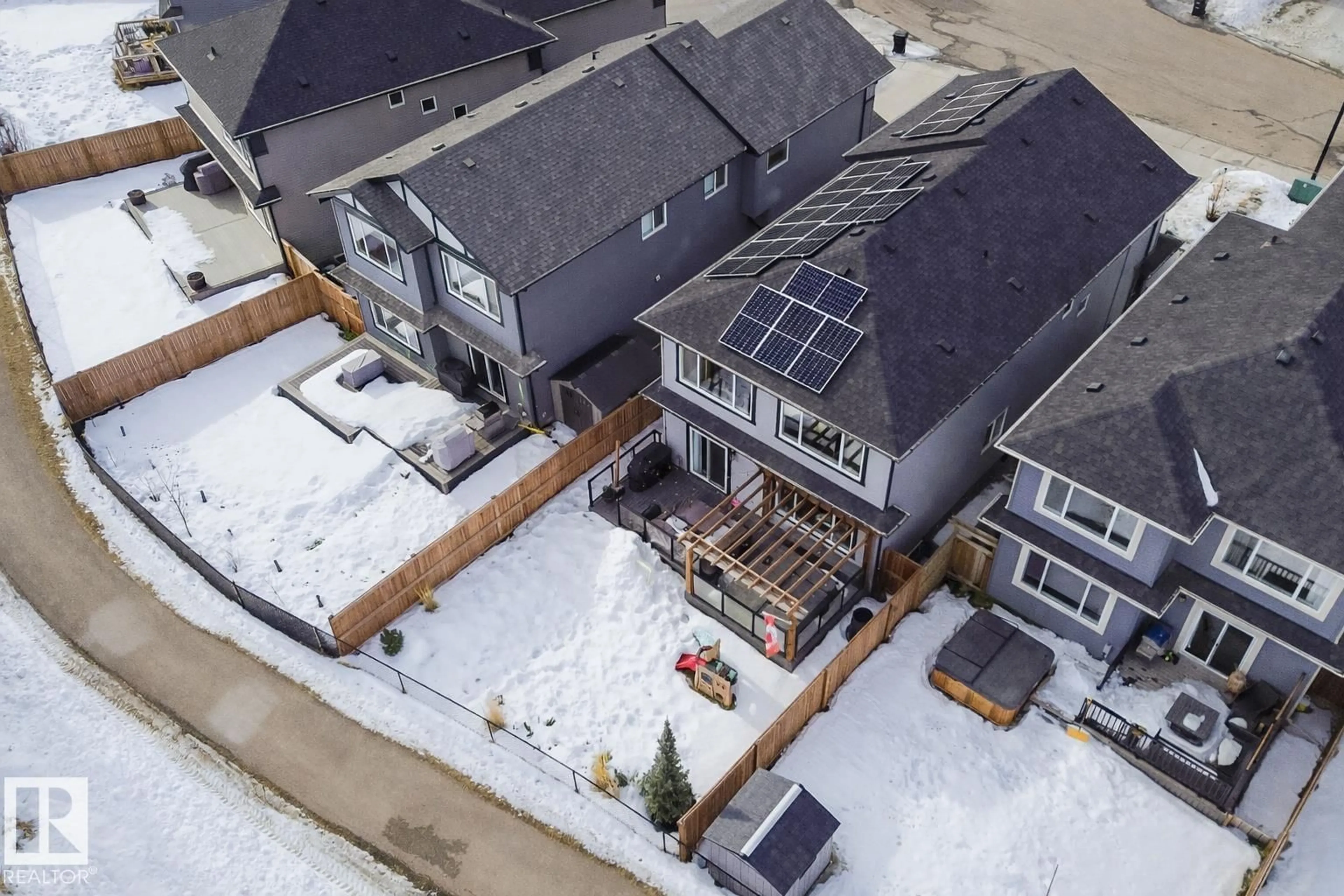 A pic from outside/outdoor area/front of a property/back of a property/a pic from drone, building for 43 ADELAIDE CO, Spruce Grove Alberta T7X2V4