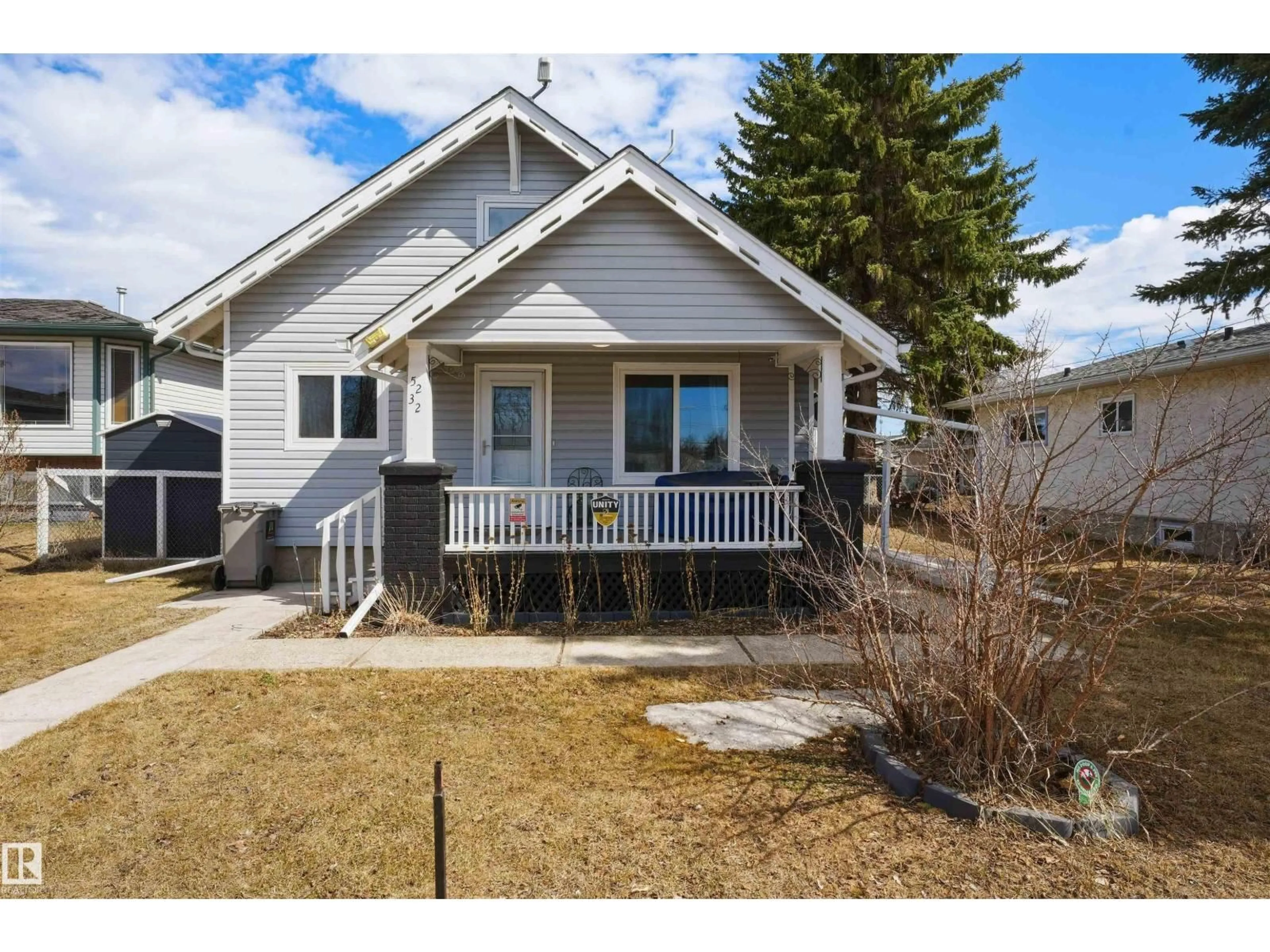 Home with vinyl exterior material, street for 5232 51 AV, Mundare Alberta T0B3H0
