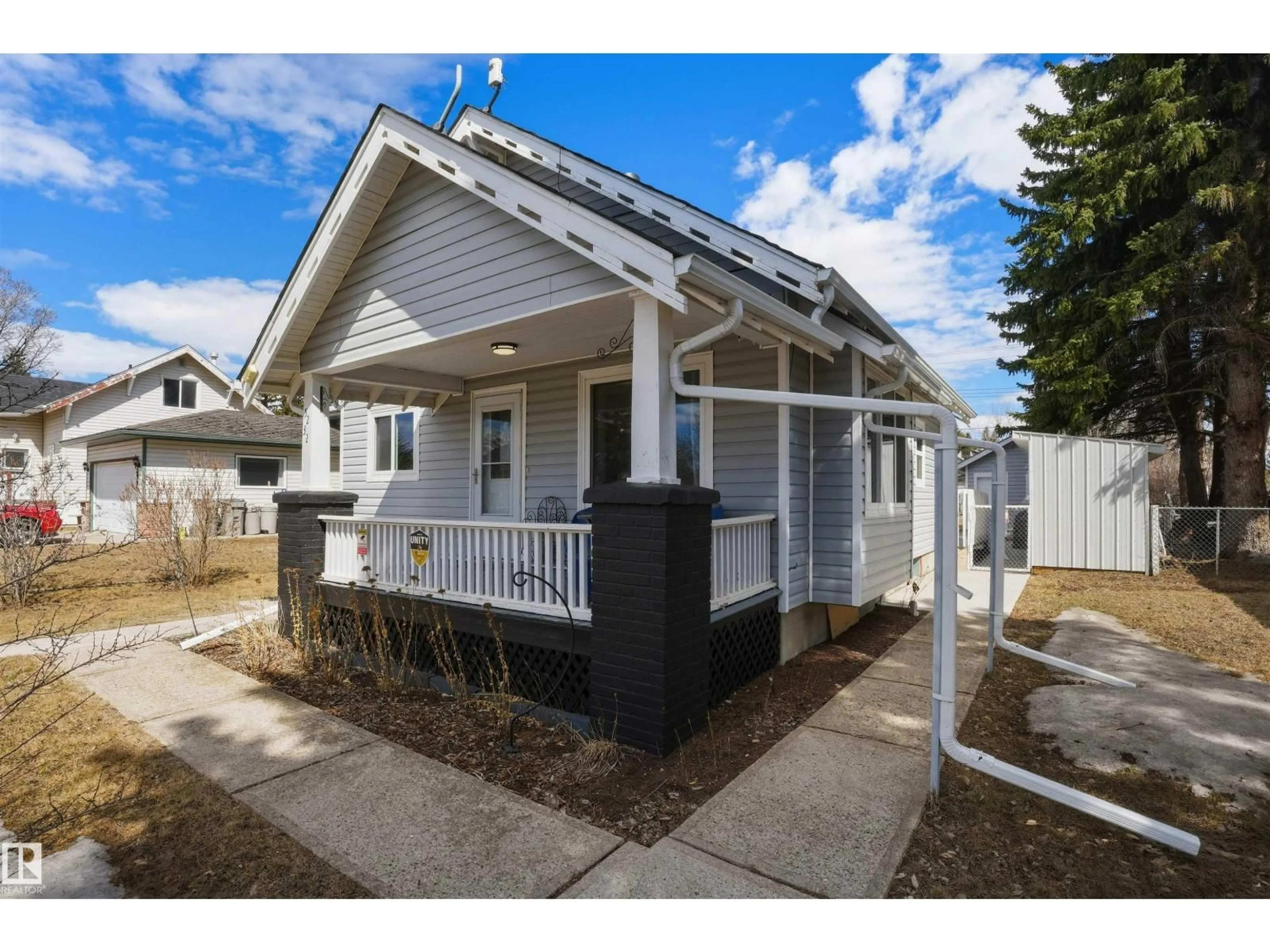 Home with vinyl exterior material, street for 5232 51 AV, Mundare Alberta T0B3H0