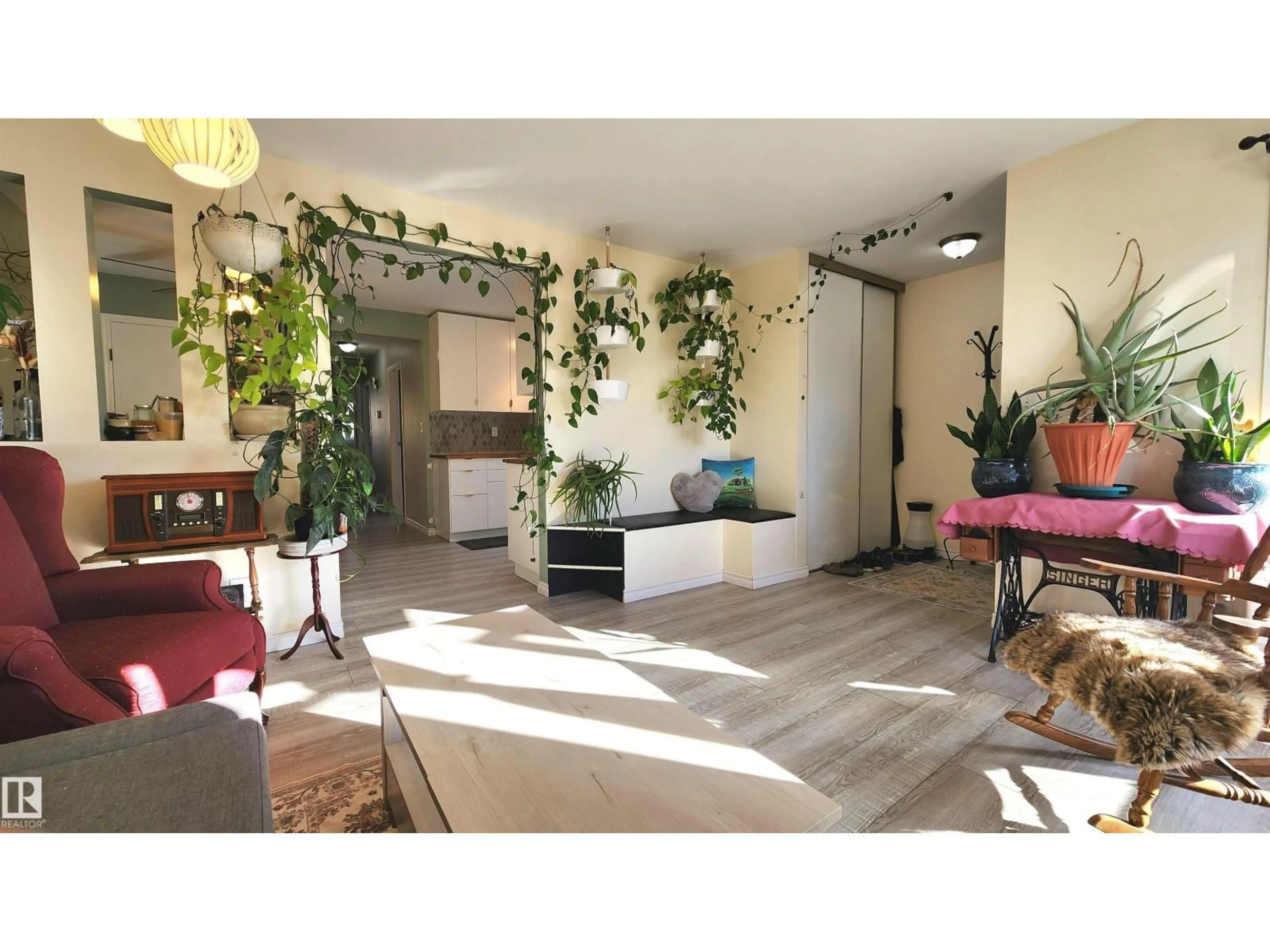 Unknown for 3531 46 ST, Edmonton Alberta T6L5C6