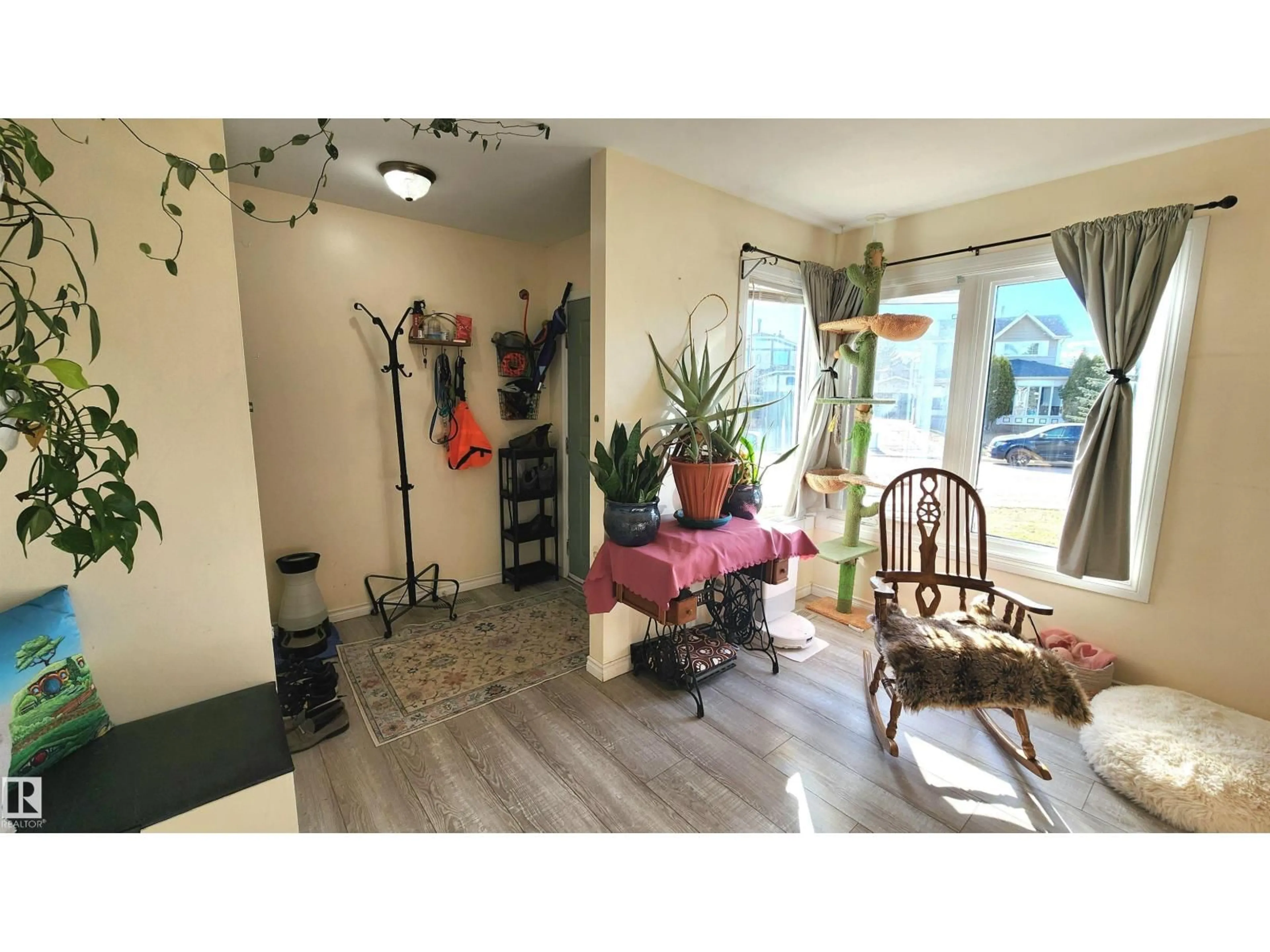 Unknown for 3531 46 ST, Edmonton Alberta T6L5C6