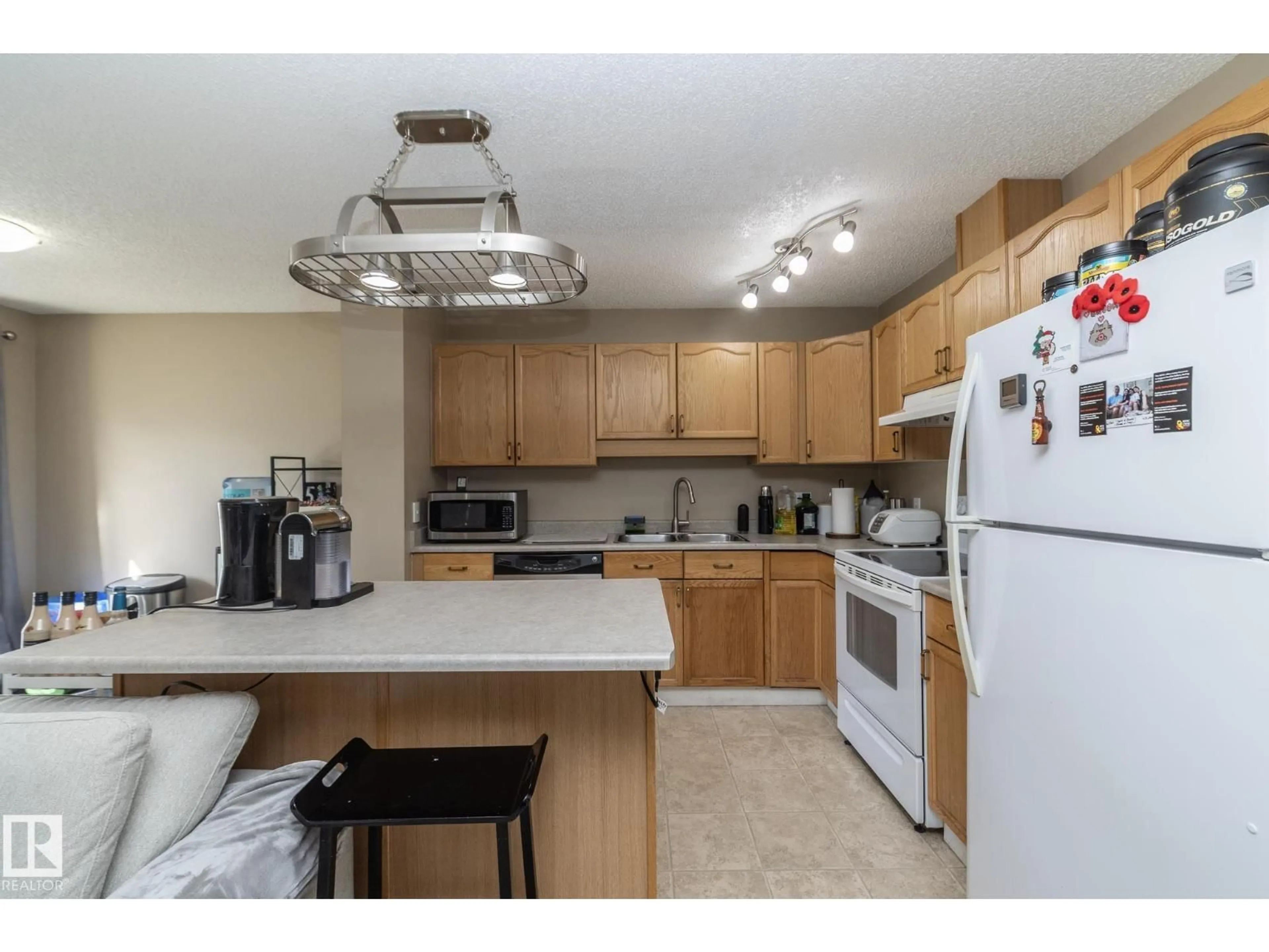 Standard kitchen, unknown for 14803 - 50 MILLER BV, Edmonton Alberta T5Y3A4