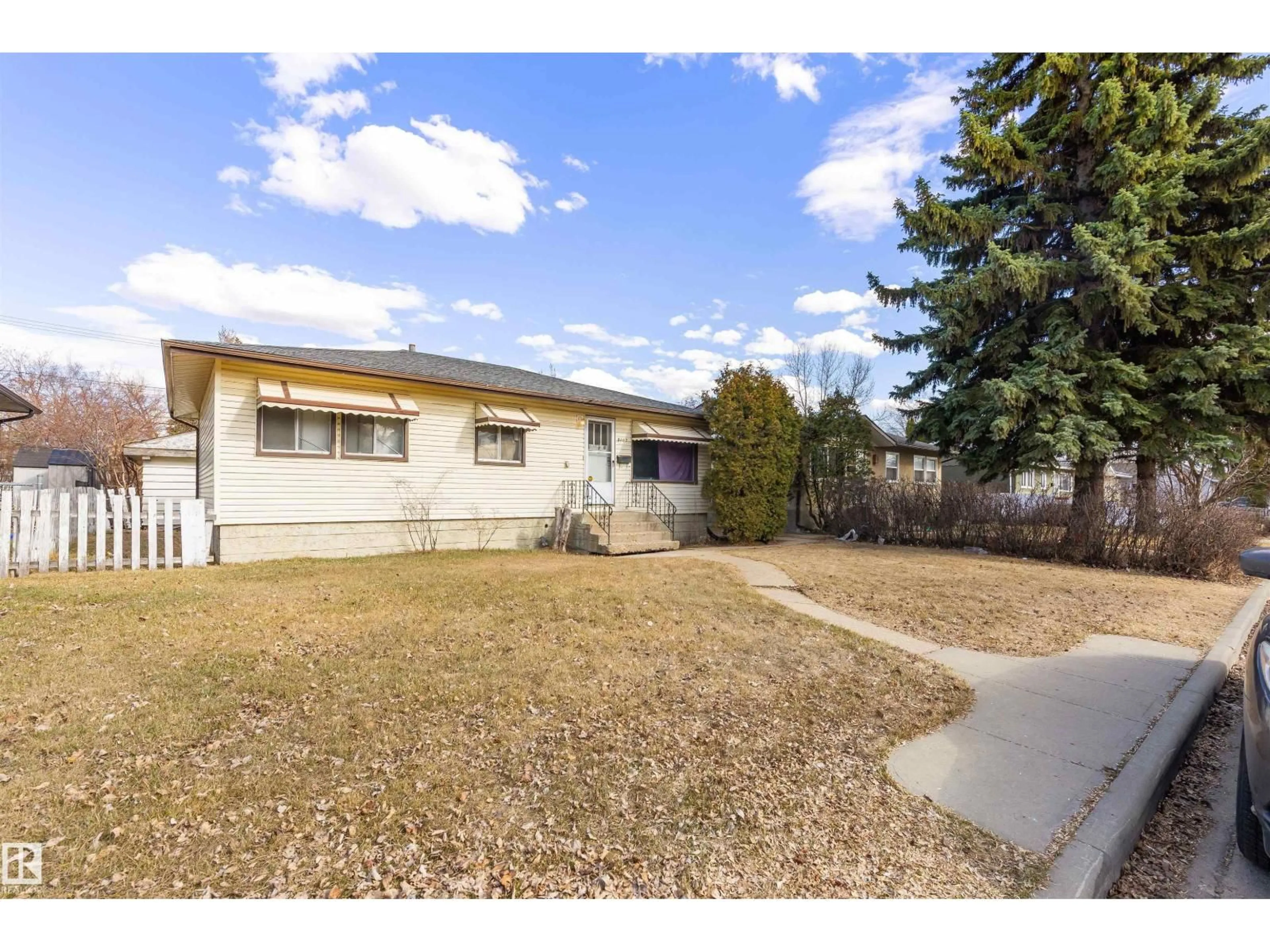 A pic from outside/outdoor area/front of a property/back of a property/a pic from drone, street for NW - 9007 149 ST, Edmonton Alberta T5R0A5