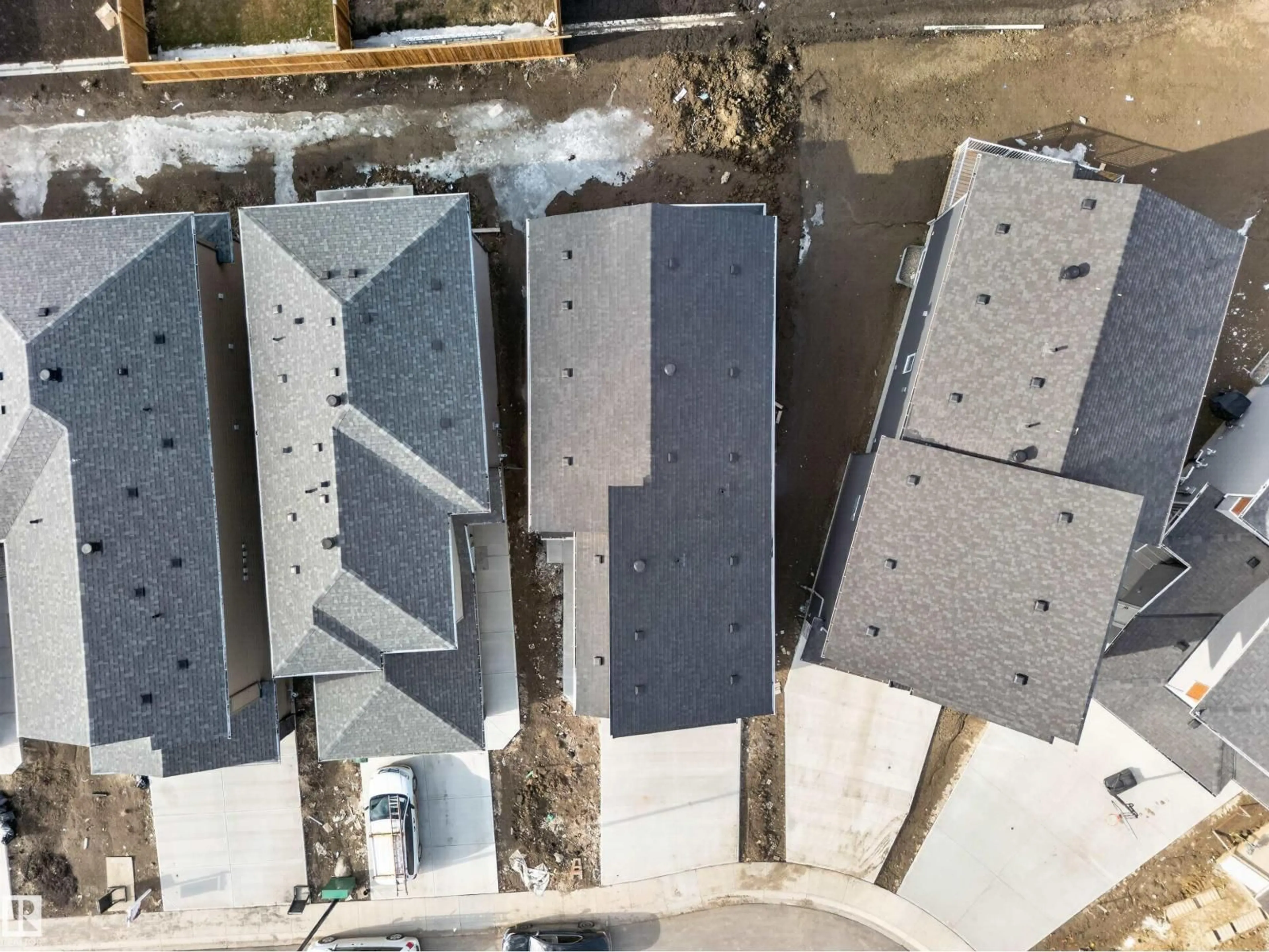 A pic from outside/outdoor area/front of a property/back of a property/a pic from drone, building for 3906 41 AV, Beaumont Alberta T4X3B5