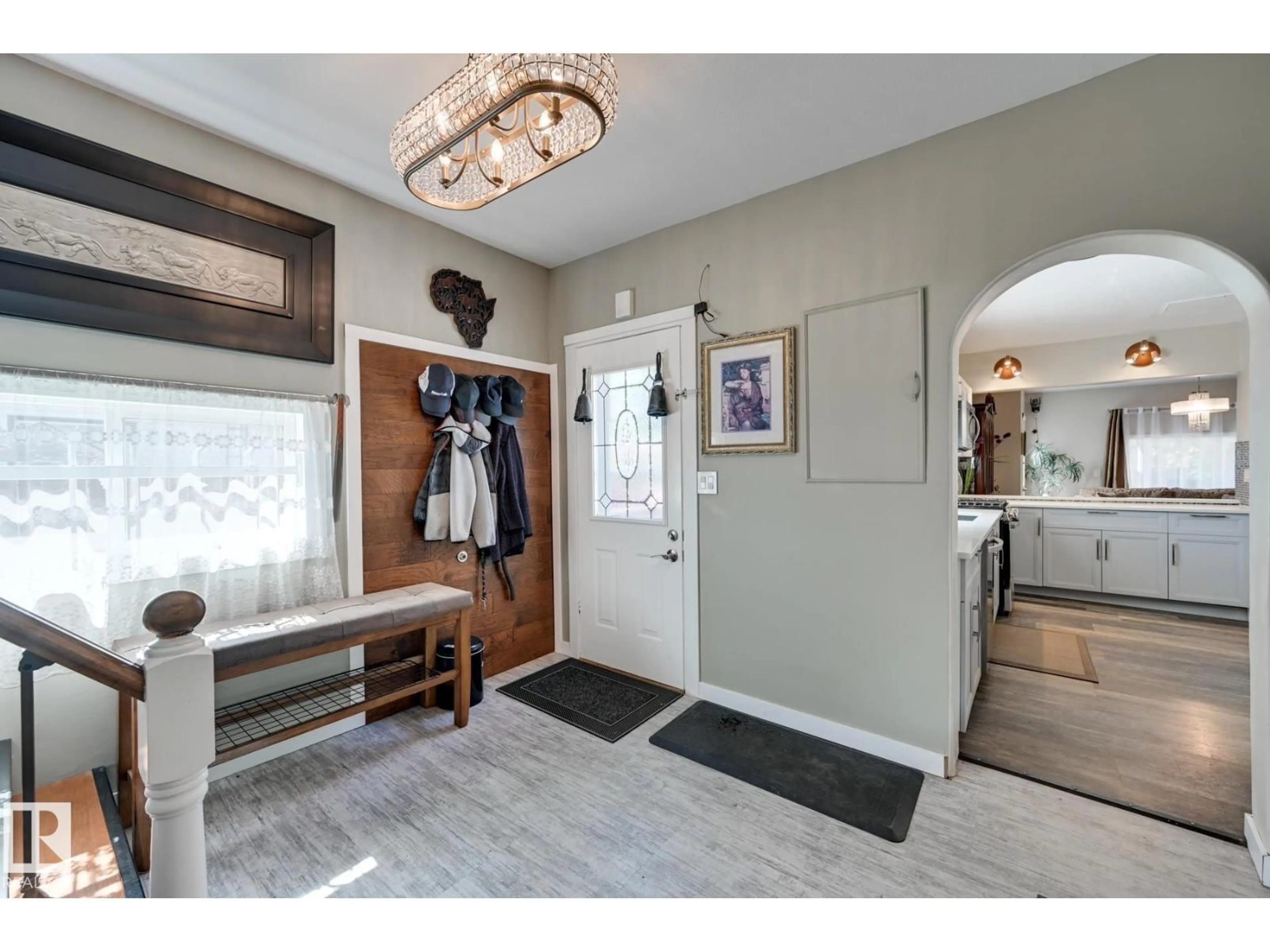 Indoor entryway for 5039 52 ST, Andrew Alberta T0B0C0