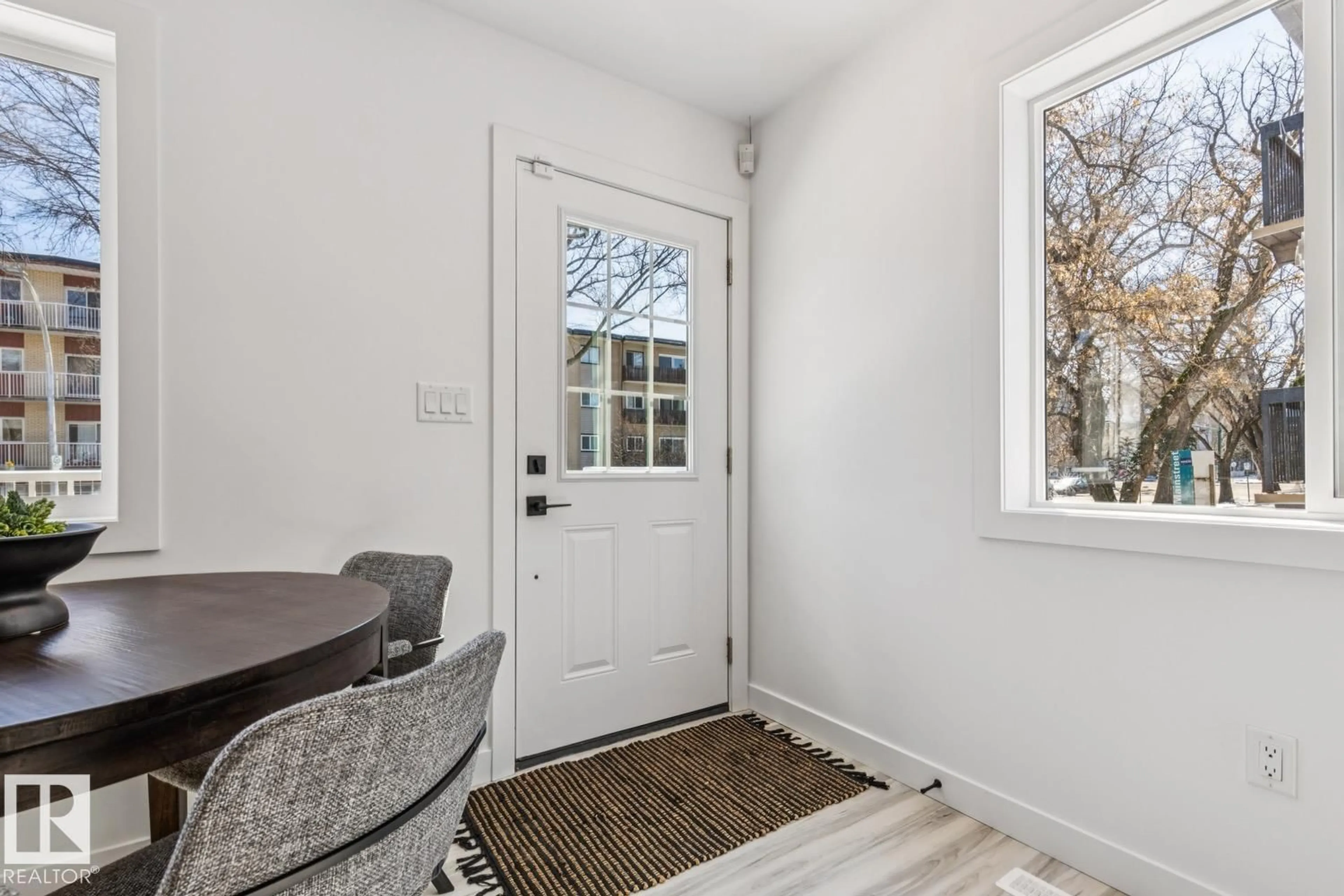 Indoor entryway for NW - 10726 107 ST, Edmonton Alberta T5H2Z1