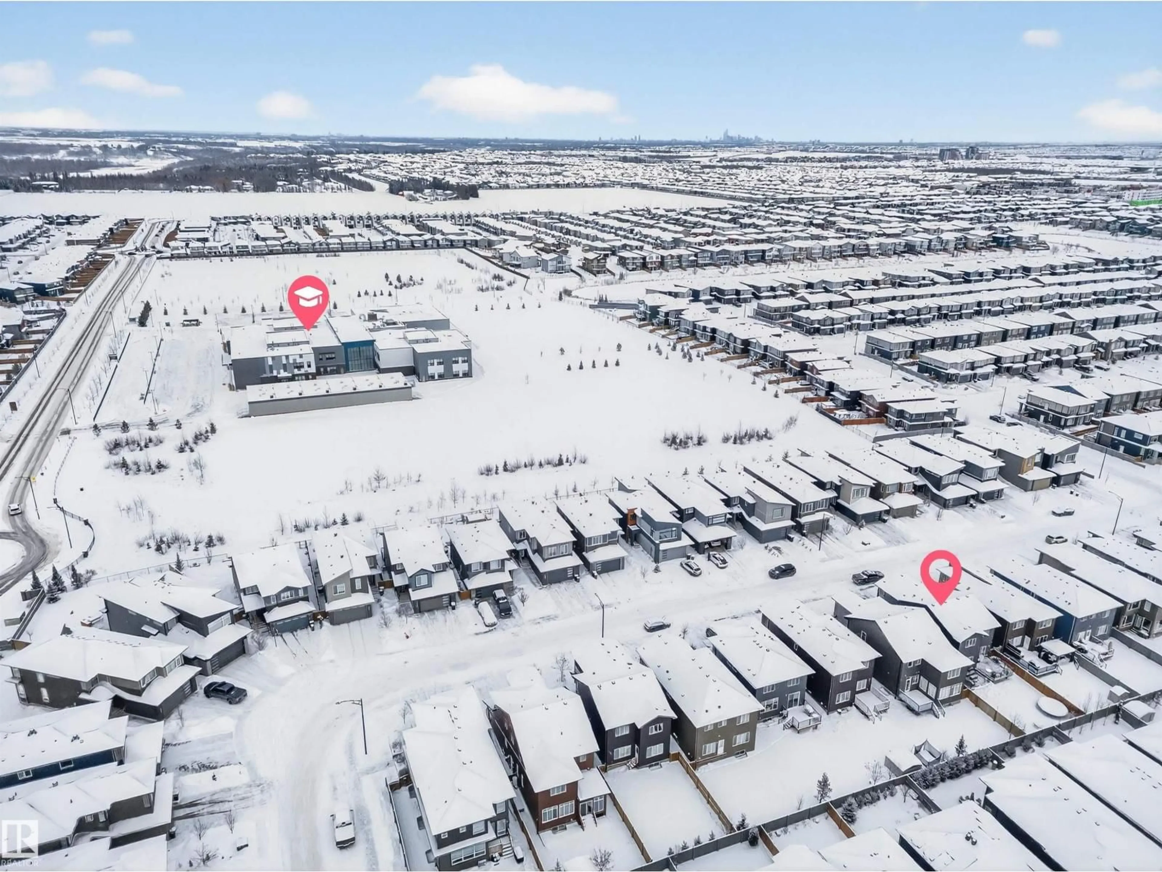A pic from outside/outdoor area/front of a property/back of a property/a pic from drone, street for 6085 KING LANDING SW, Edmonton Alberta T6W3Z7