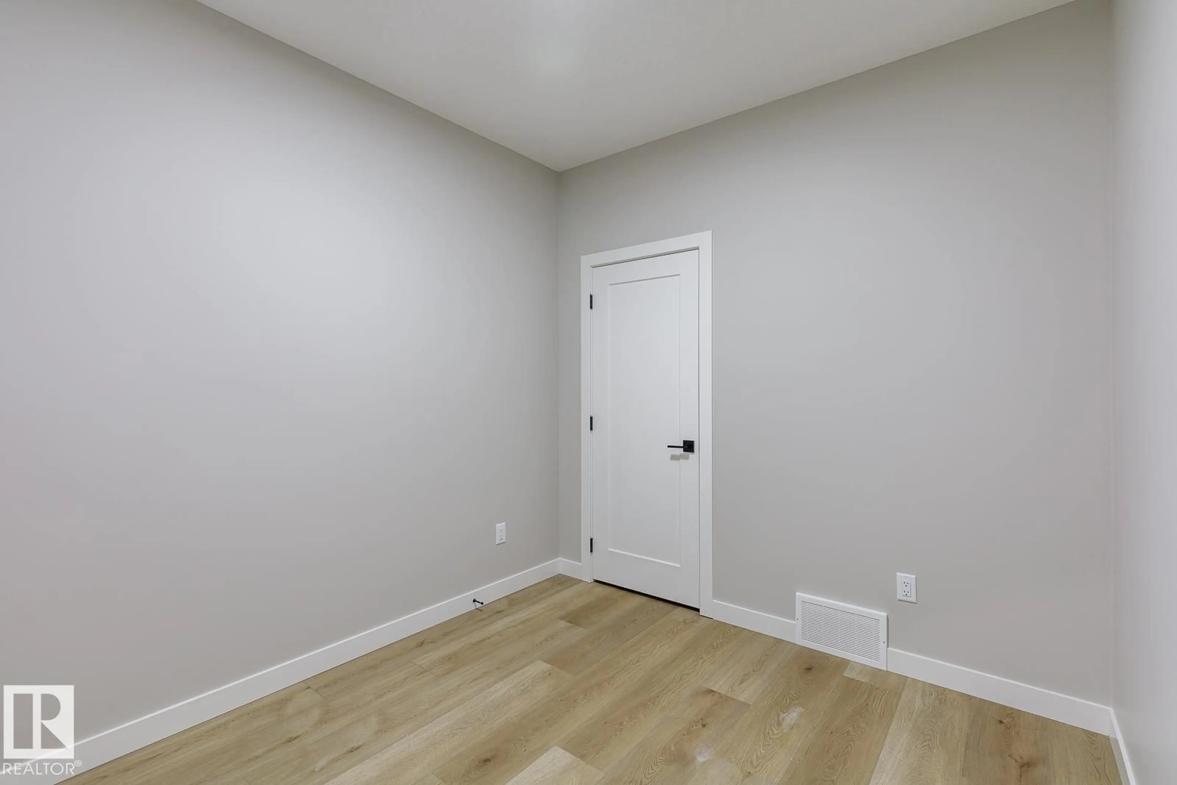 A pic of a room for 917 ELDERBERRY LD, Edmonton Alberta T6M3K3