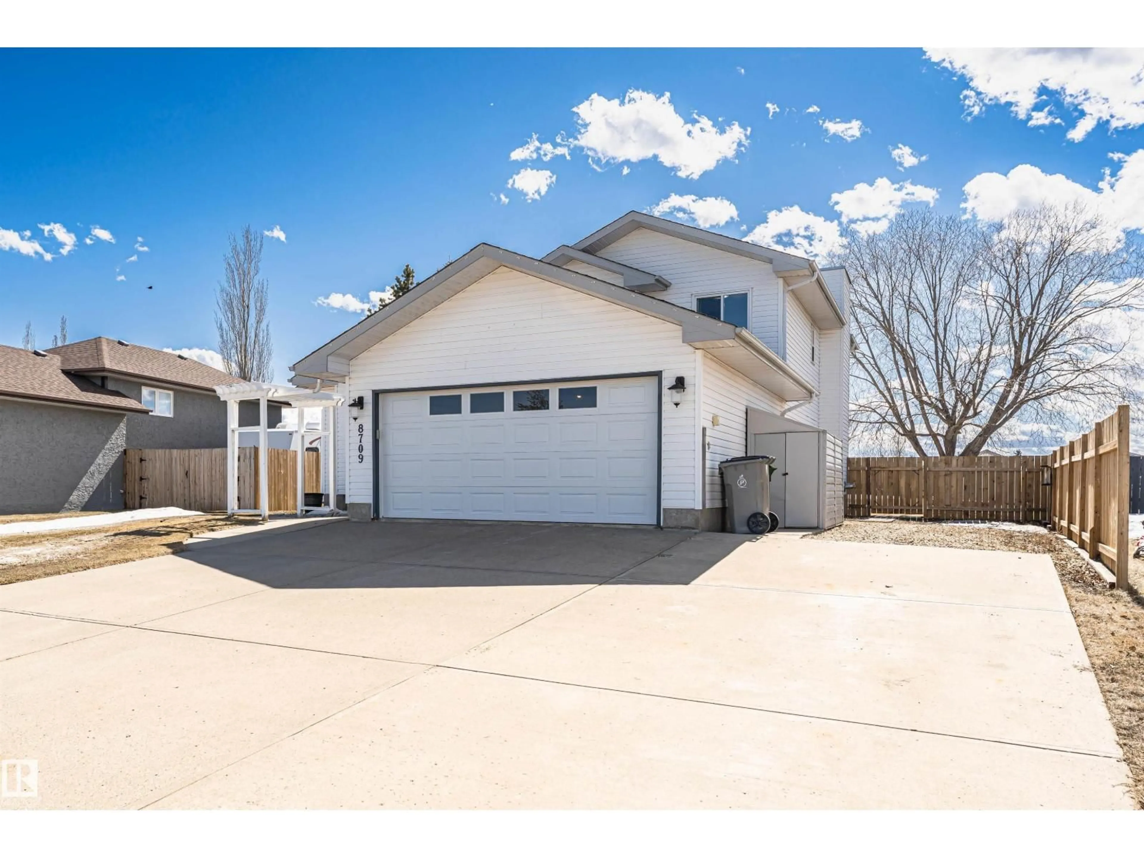 Unknown for 8709 102 AV, Morinville Alberta T8R1B7