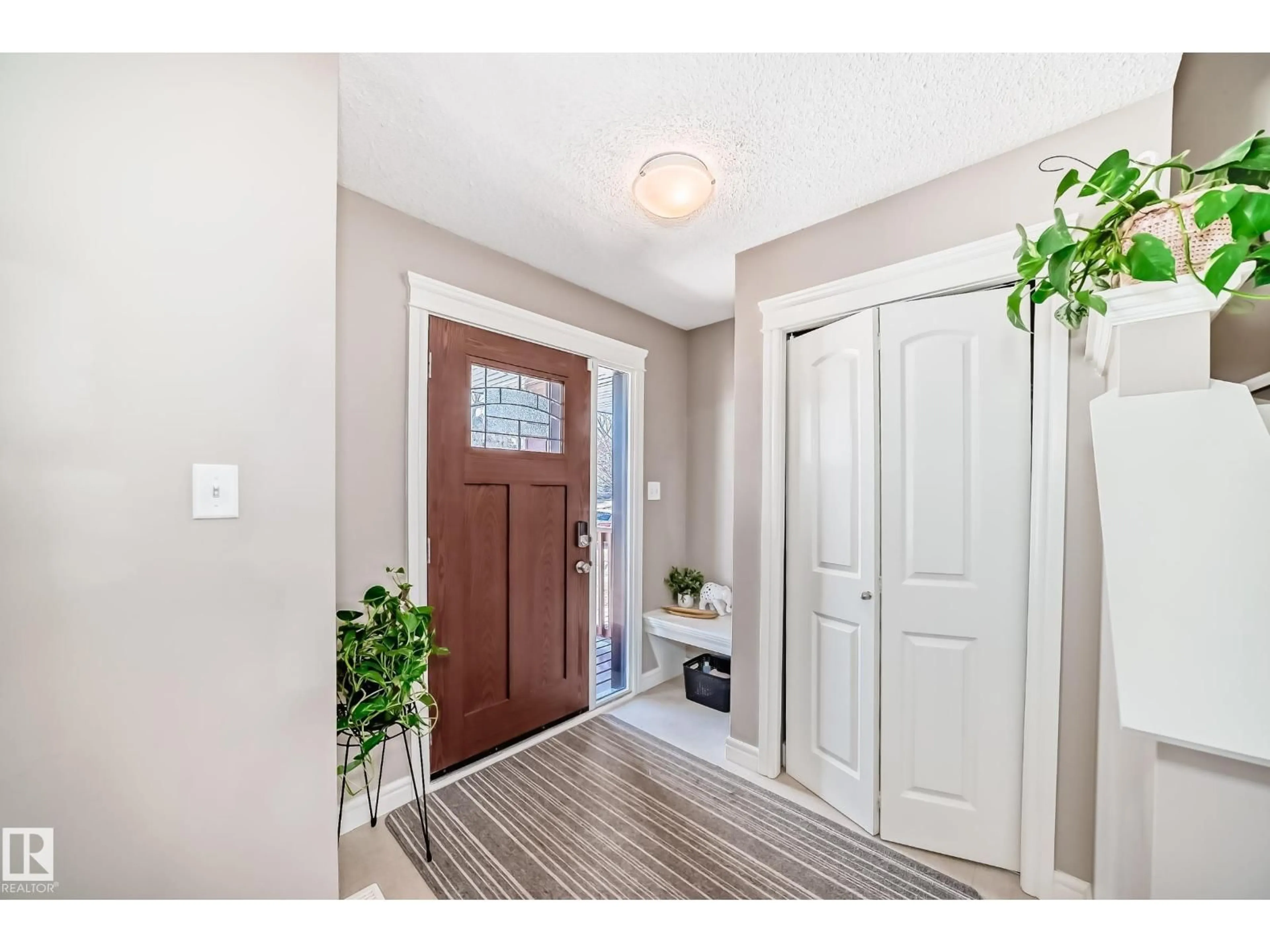 Indoor entryway for 69 TONEWOOD BV, Spruce Grove Alberta T7X0W4
