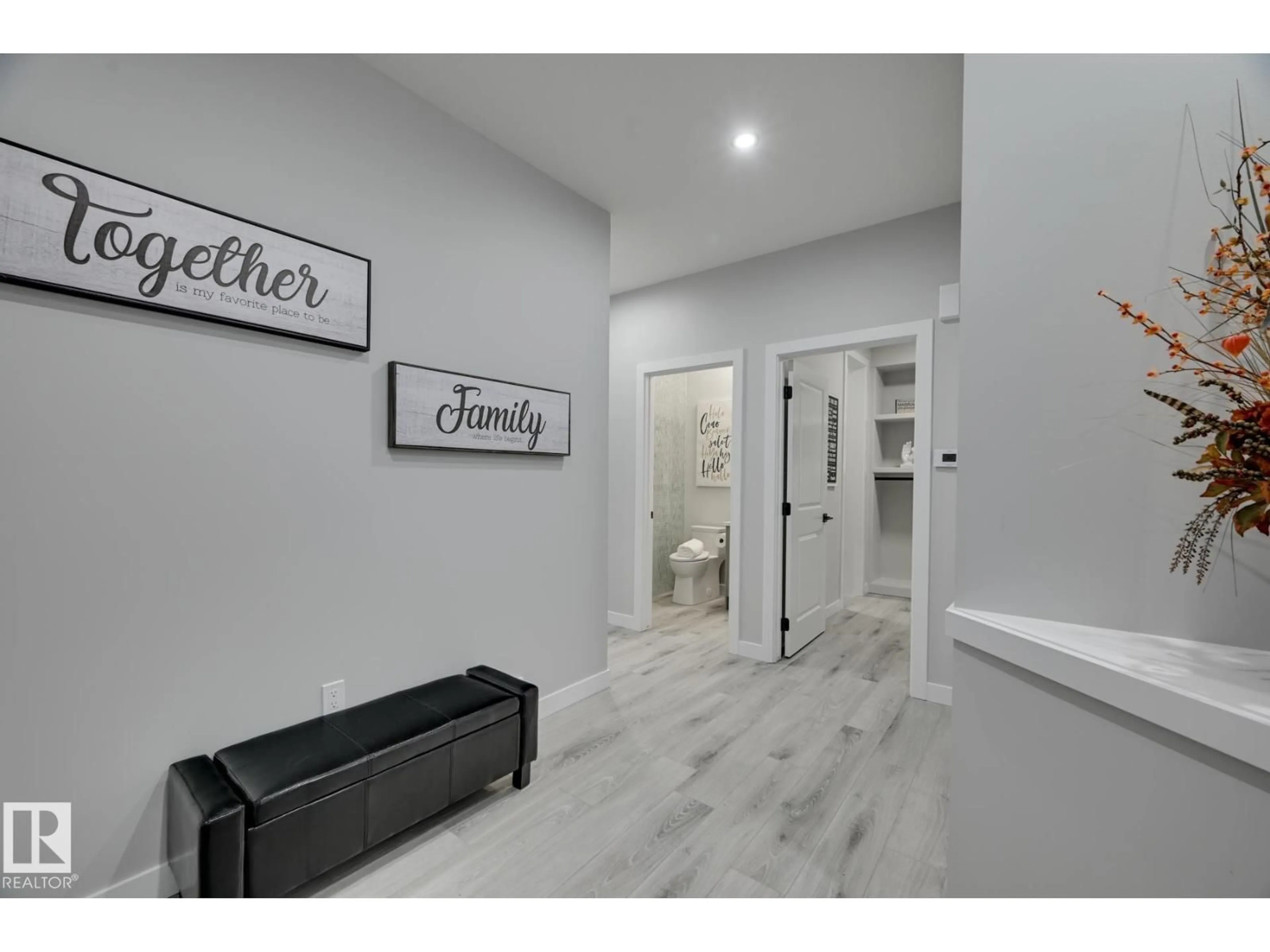 Indoor entryway for NW - 1774 CROSSBILL LO, Edmonton Alberta T5S0W3