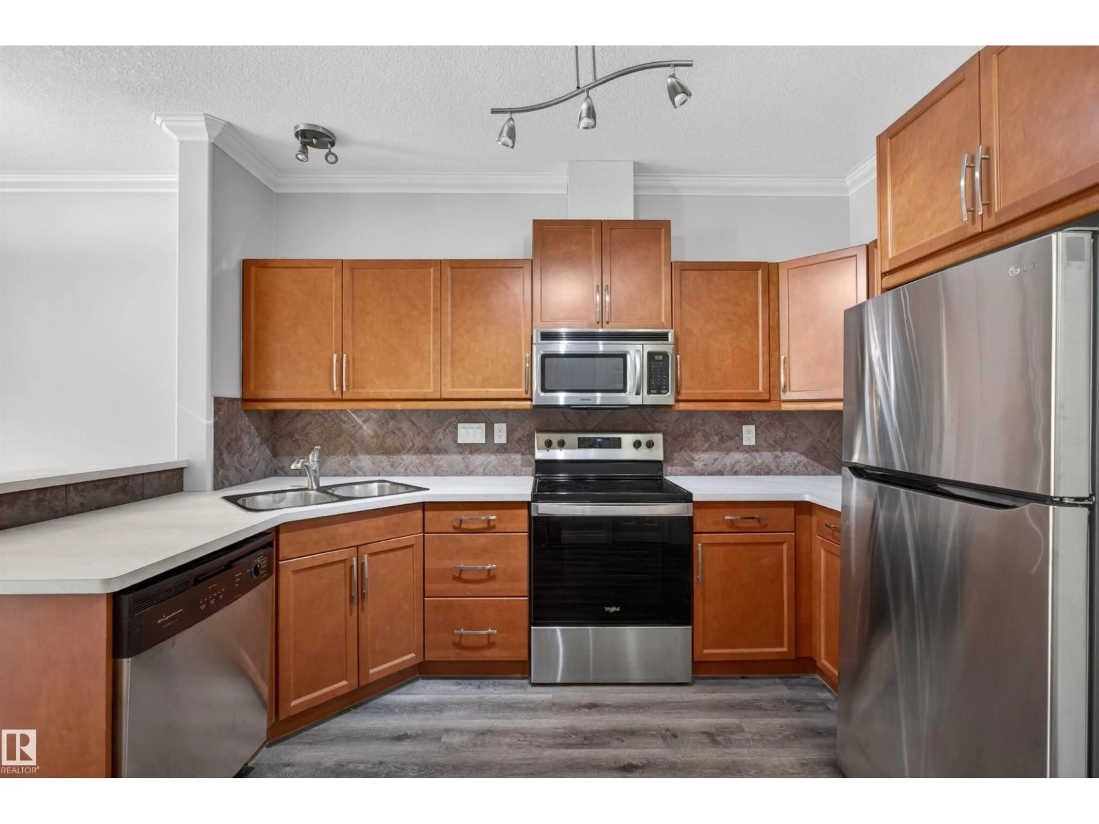 Standard kitchen, unknown for #104 - 10121 80 AV, Edmonton Alberta T6E0B9
