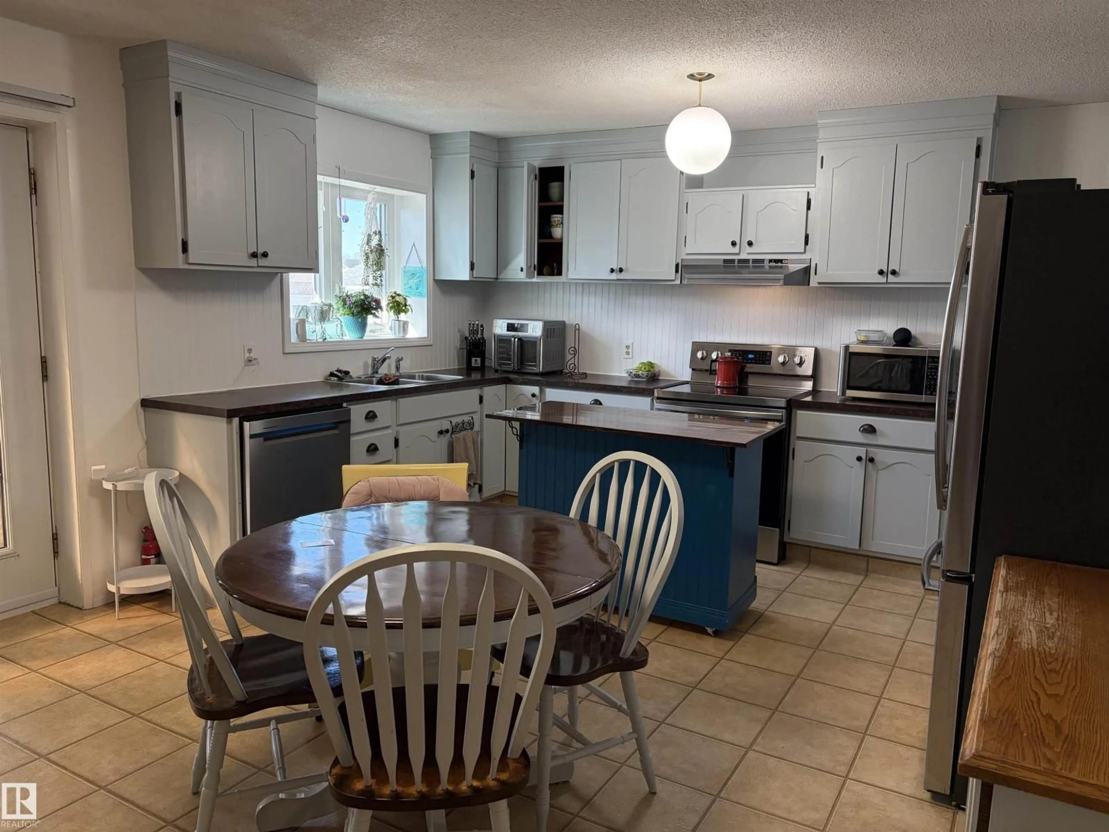 Unknown for 4204 43A AVE, Bonnyville Town Alberta T9N1W7