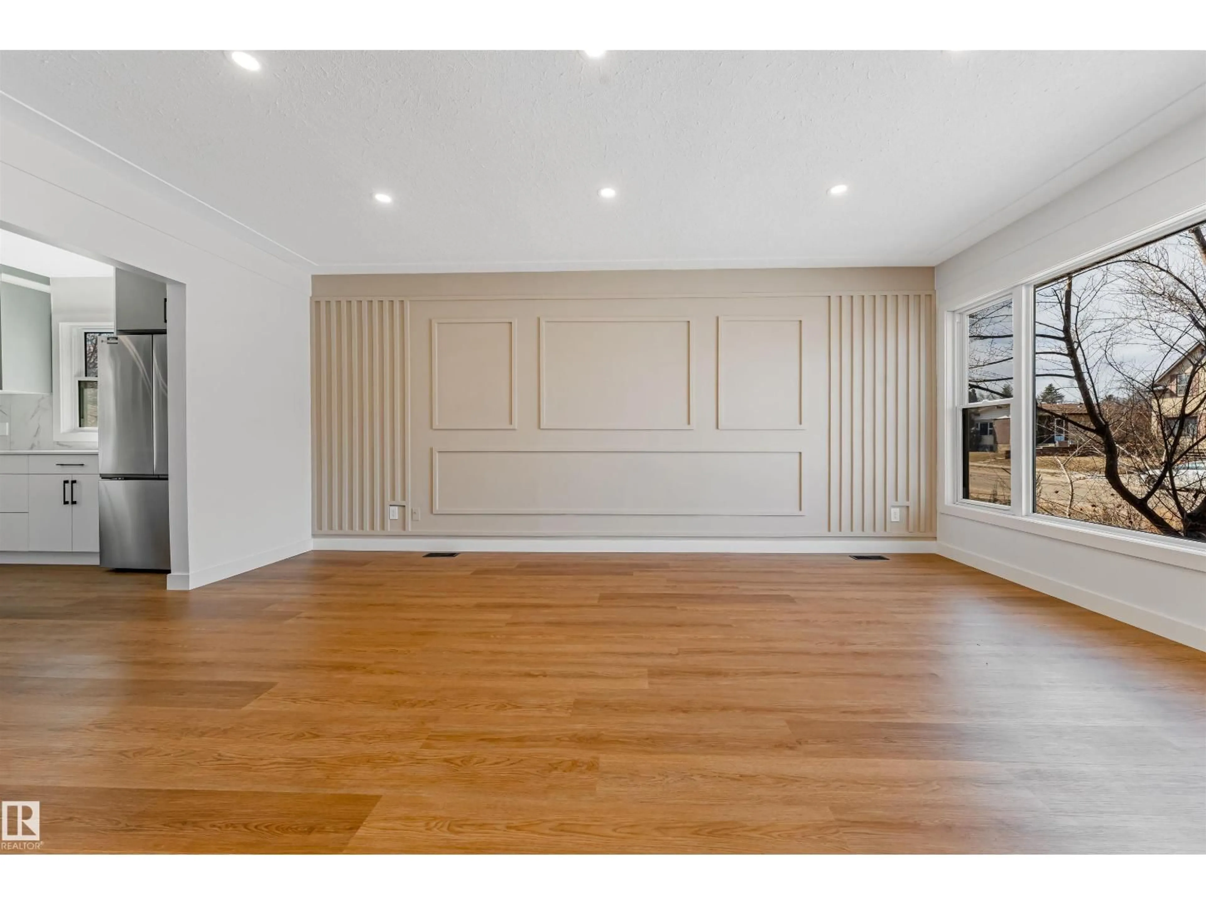 Unknown for NW - 12033 54 ST, Edmonton Alberta T5W3N2