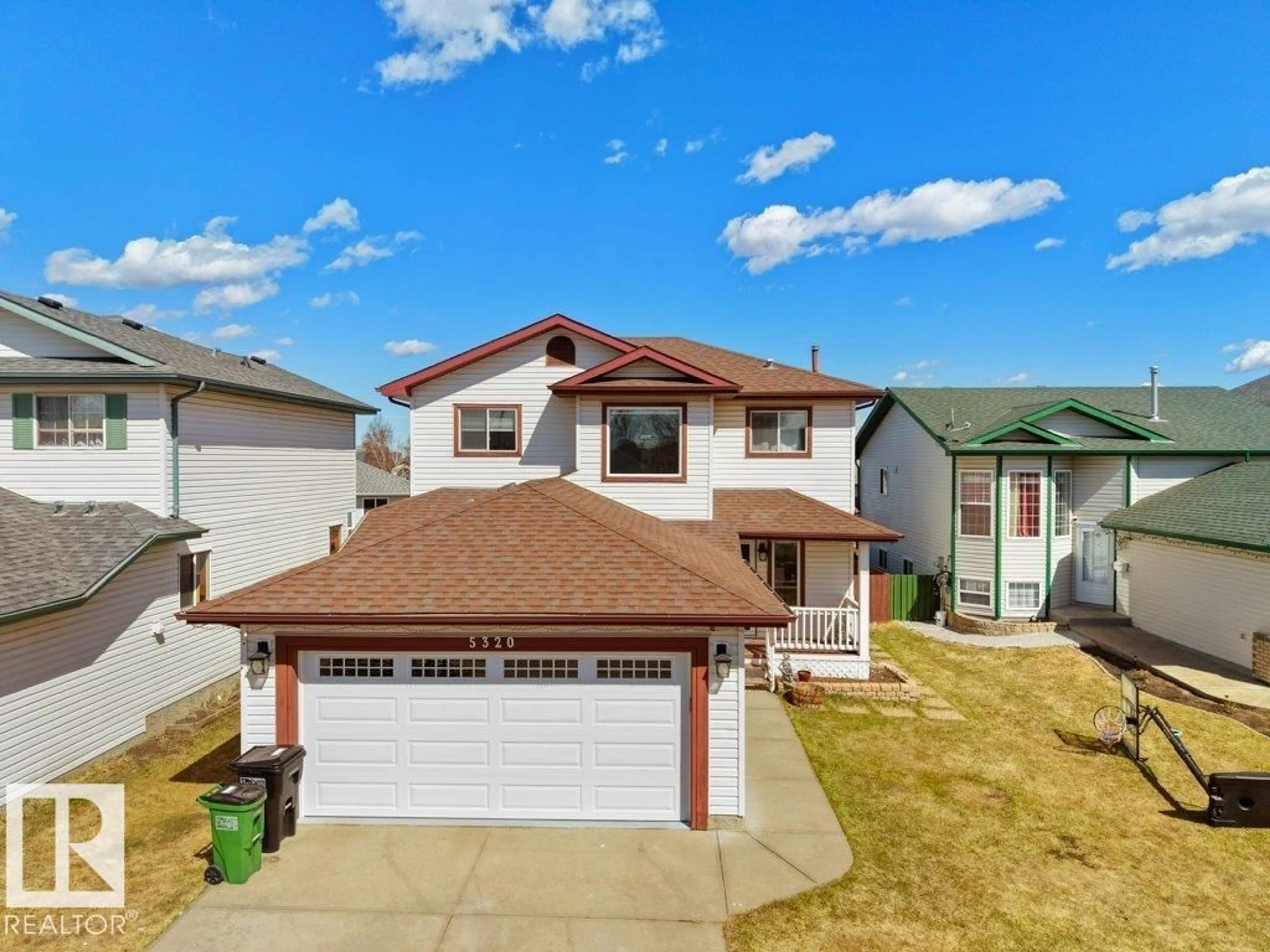 A pic from outside/outdoor area/front of a property/back of a property/a pic from drone, mountain view for 5320 156 AV, Edmonton Alberta T5Y2T3