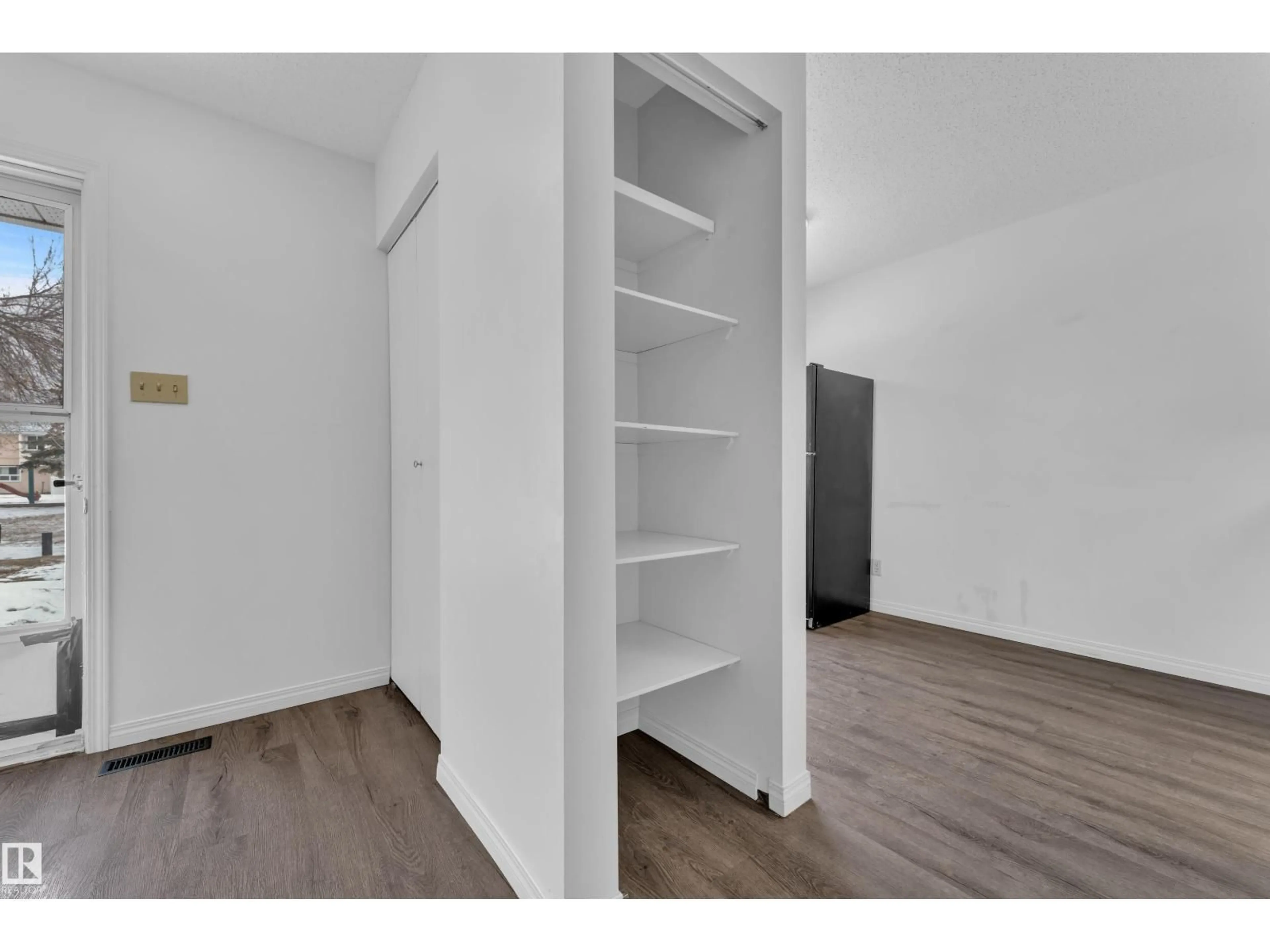 Storage room or clothes room or walk-in closet for NW - 25 LAKEWOOD VG, Edmonton Alberta T6K2B3