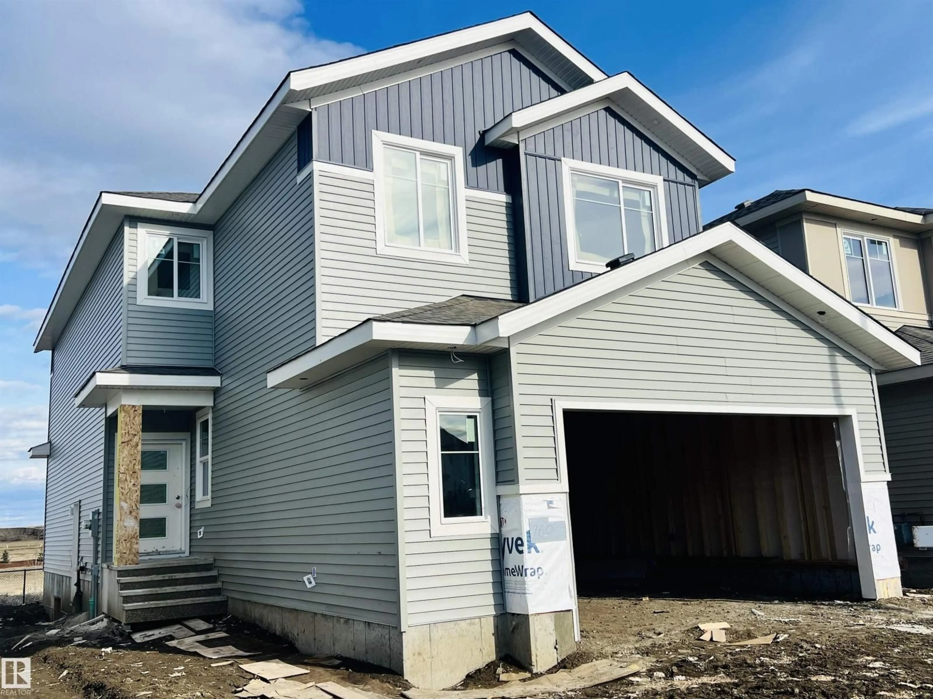 Home with vinyl exterior material, street for 760 ASTORIA WY, Devon Alberta T9G0M7