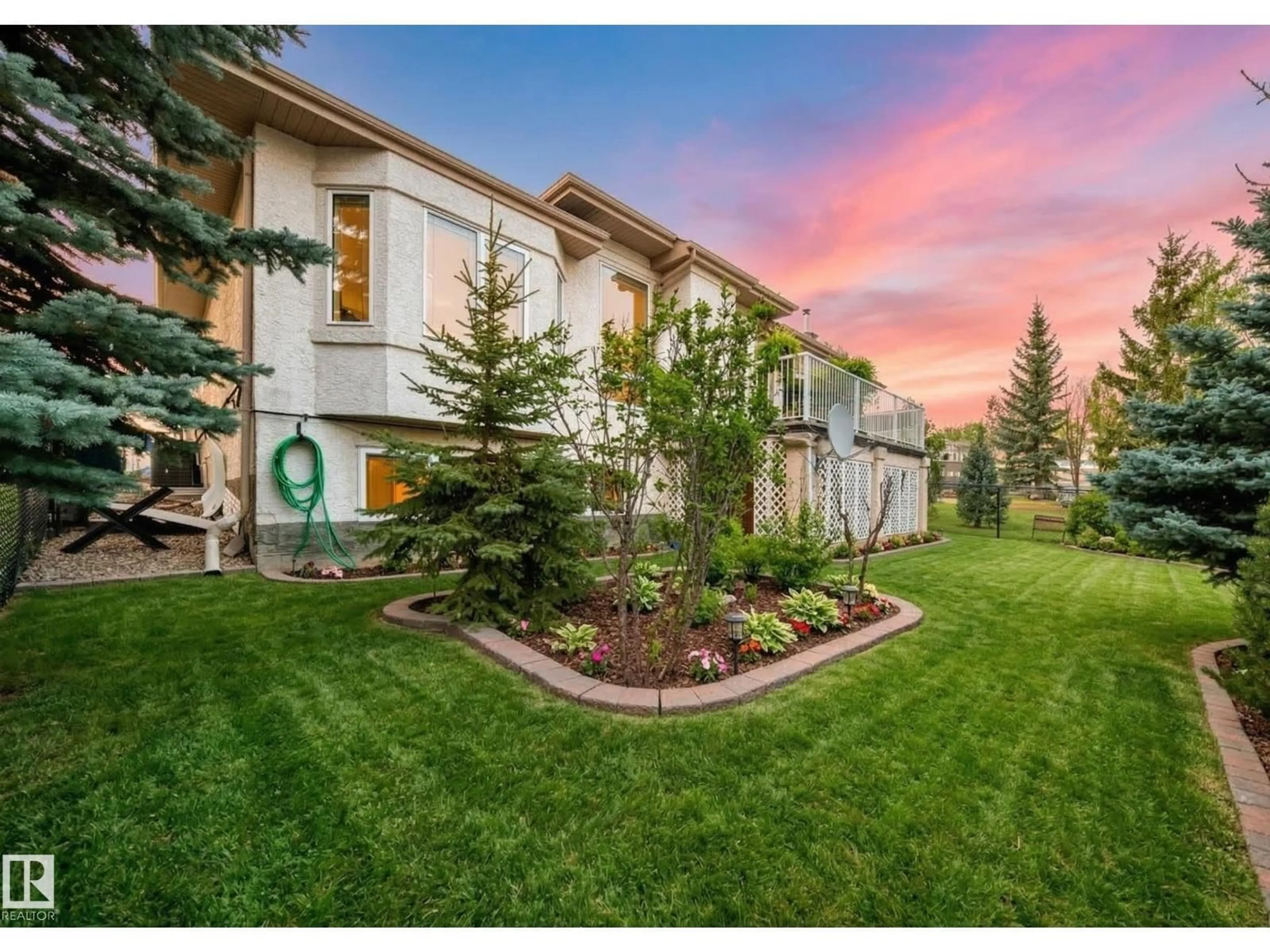A pic from outside/outdoor area/front of a property/back of a property/a pic from drone, mountain view for 1605 HASWELL CO, Edmonton Alberta T6R3C2