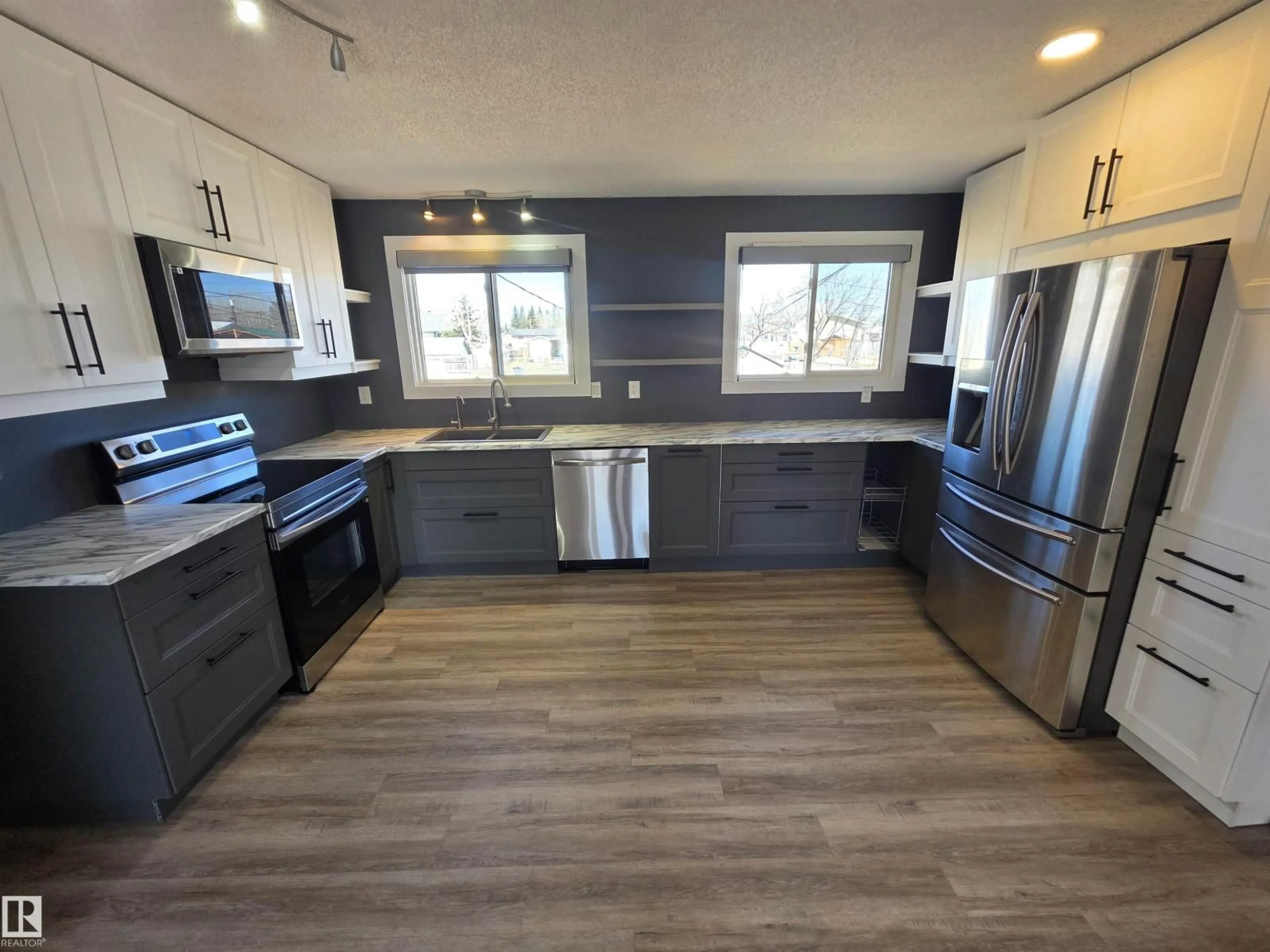 Open concept kitchen, unknown for 4924 50A AV, Entwistle Alberta T0E0S0