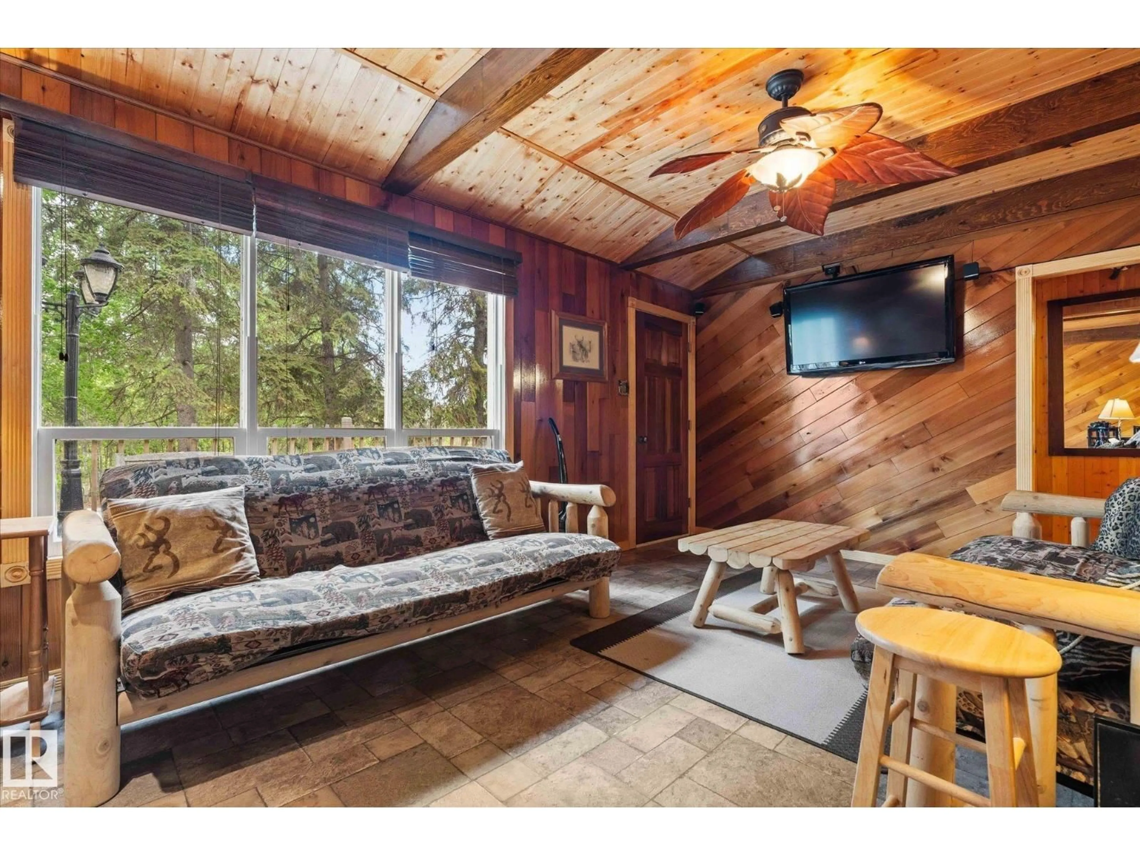 Home theater for 1028-1029 10 ST, Rural Lac Ste. Anne County Alberta T0E0A2