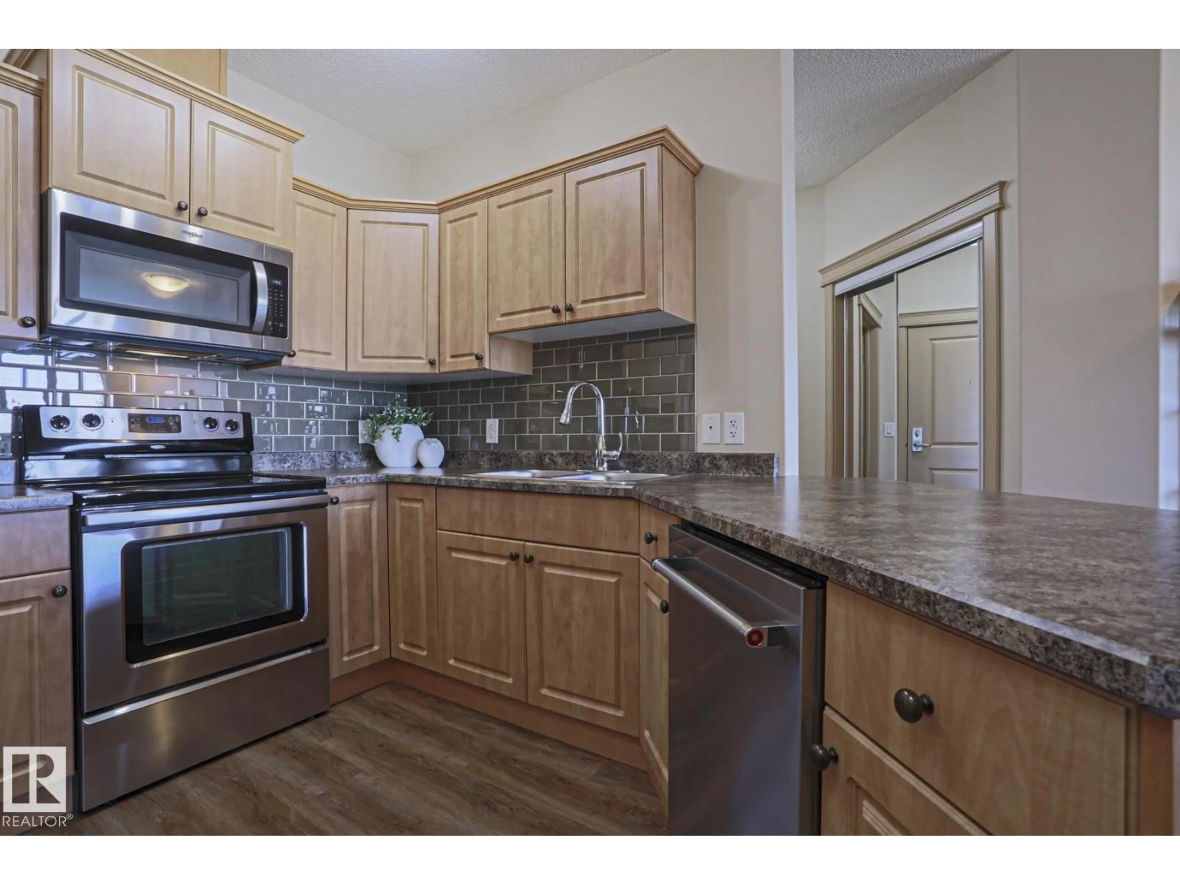 Standard kitchen, unknown for #207 - 4075 CLOVER BAR RD, Sherwood Park Alberta T8H0R6