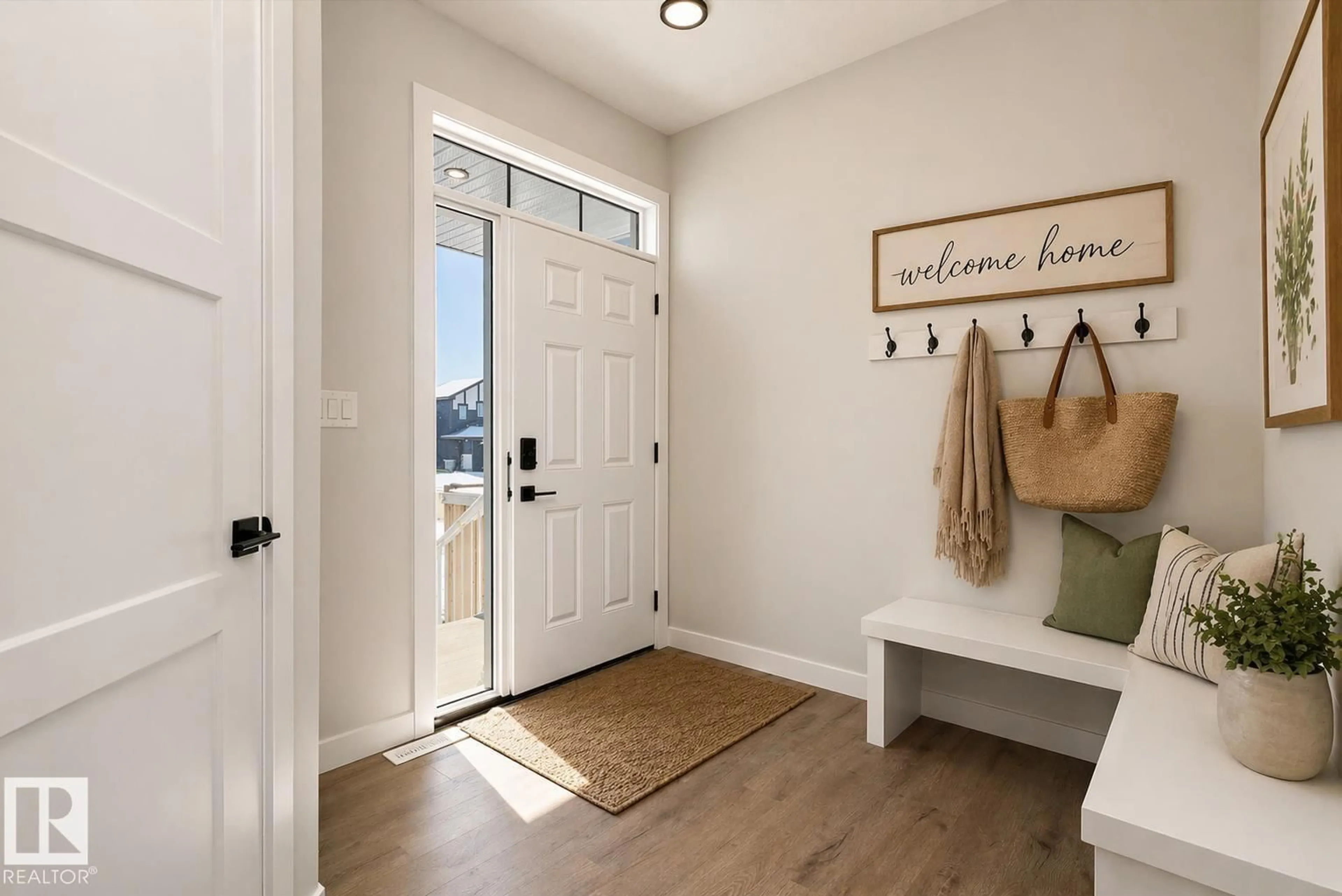 Indoor entryway for 76 MAPLE CR, Gibbons Alberta T0A1N0