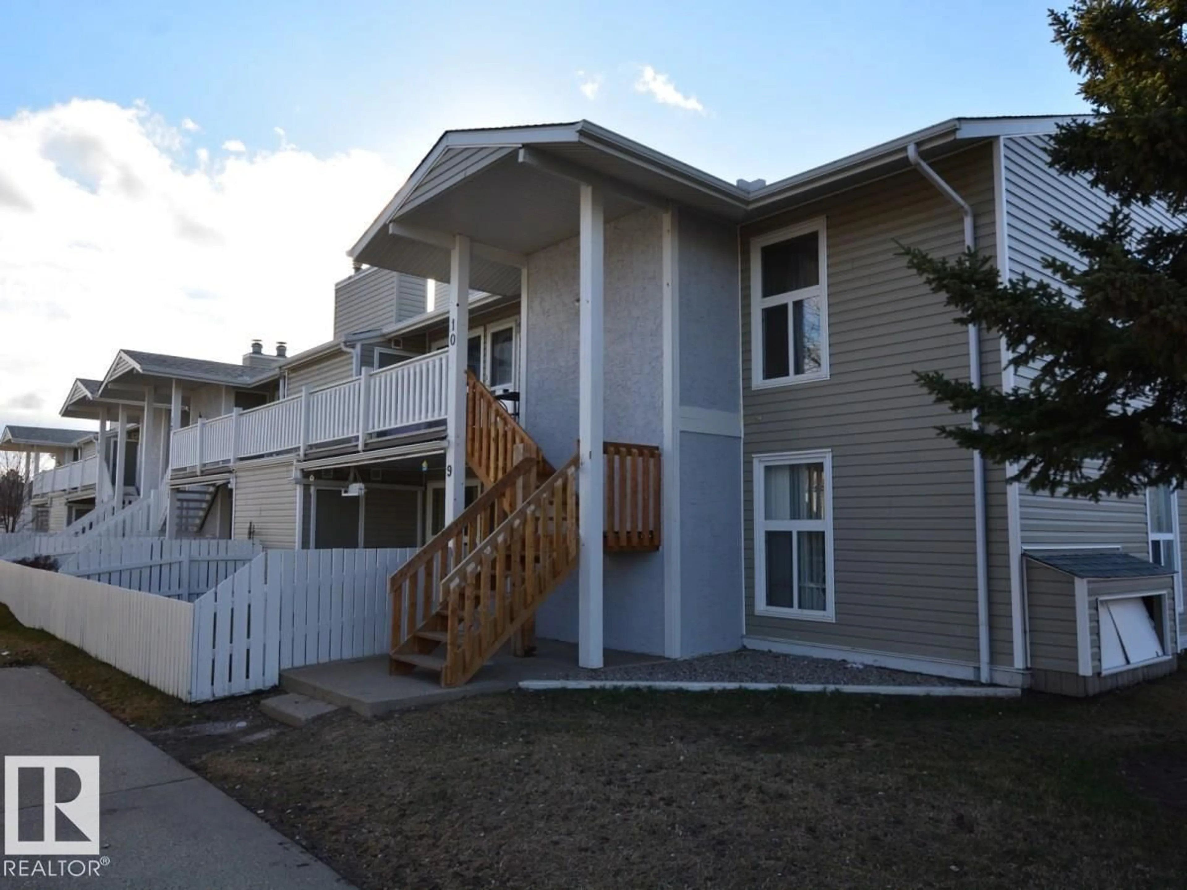Home with vinyl exterior material, unknown for #10 - 2703 79 ST NW, Edmonton Alberta T8A3K4