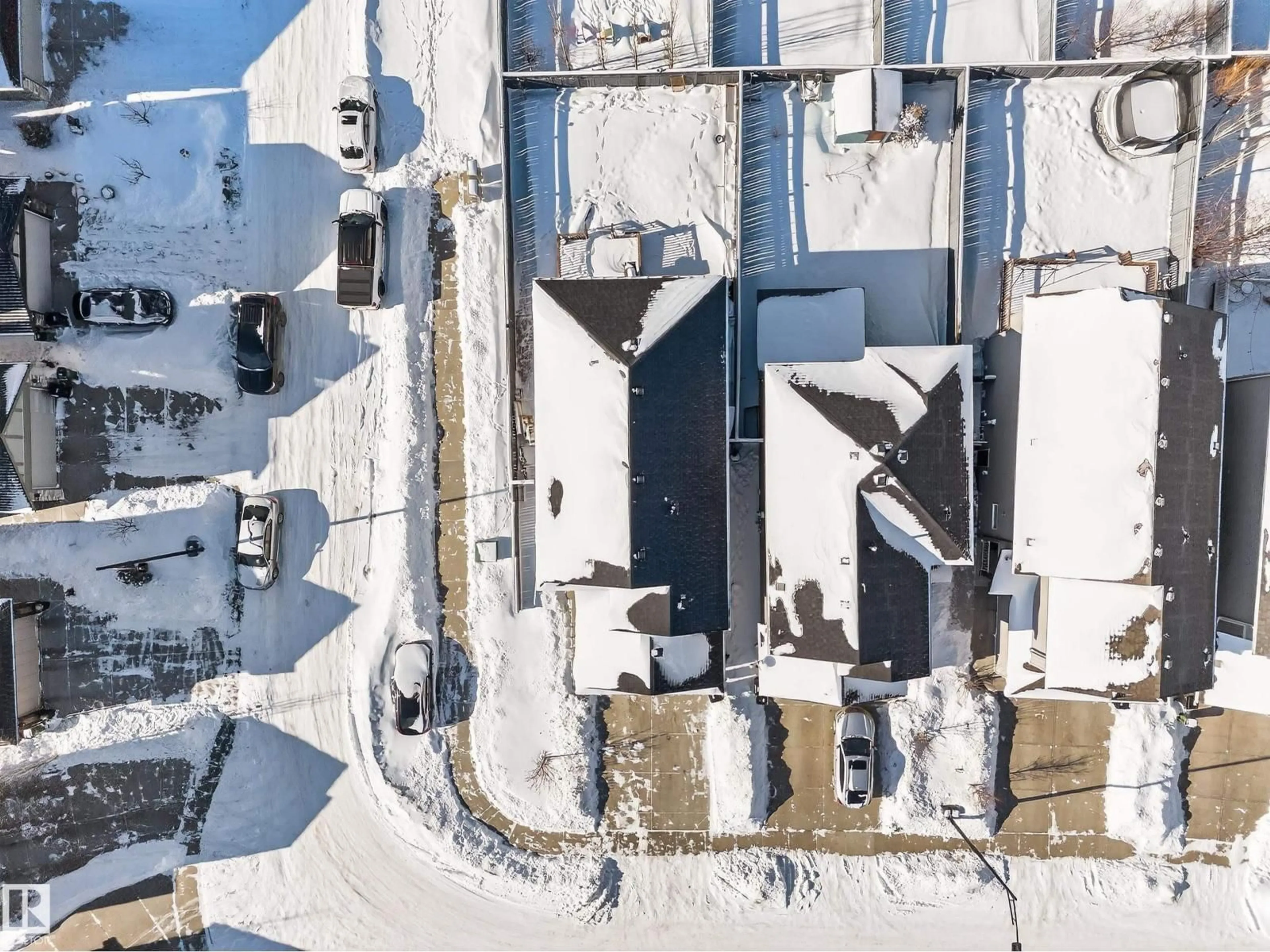 A pic from outside/outdoor area/front of a property/back of a property/a pic from drone, building for 1234 DANIELS CR, Edmonton Alberta T6W3V6