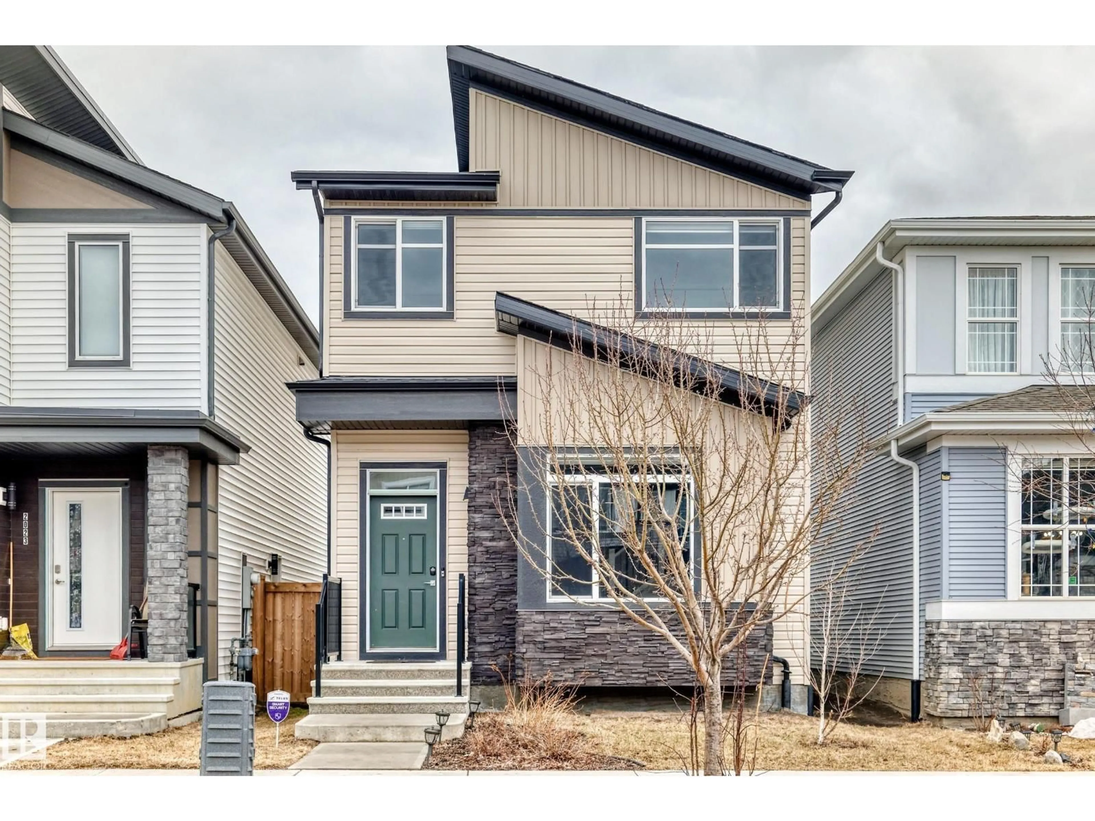 Unknown for SW - 2027 160 ST, Edmonton Alberta T6W4E7