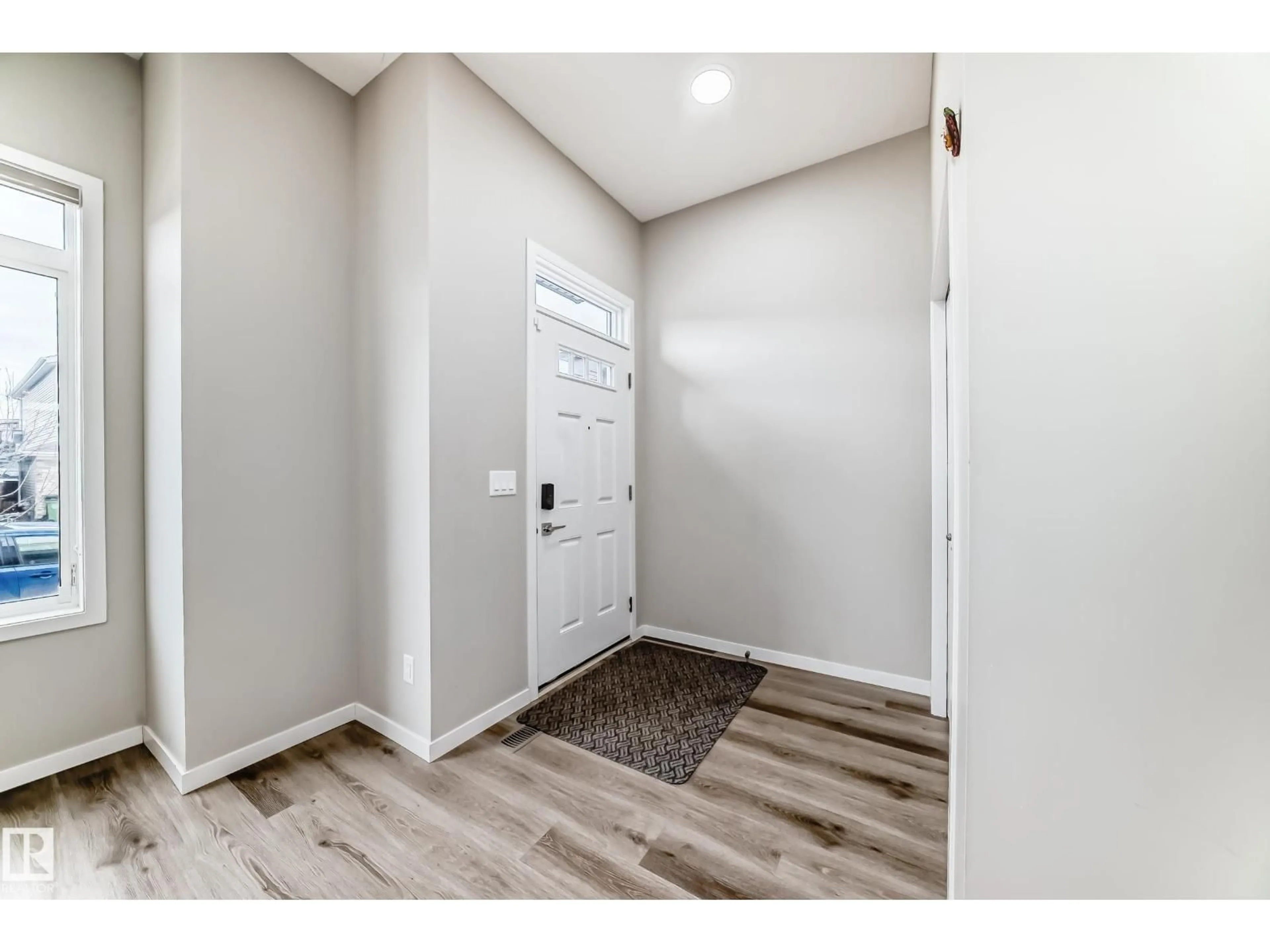 Indoor entryway for SW - 2027 160 ST, Edmonton Alberta T6W4E7