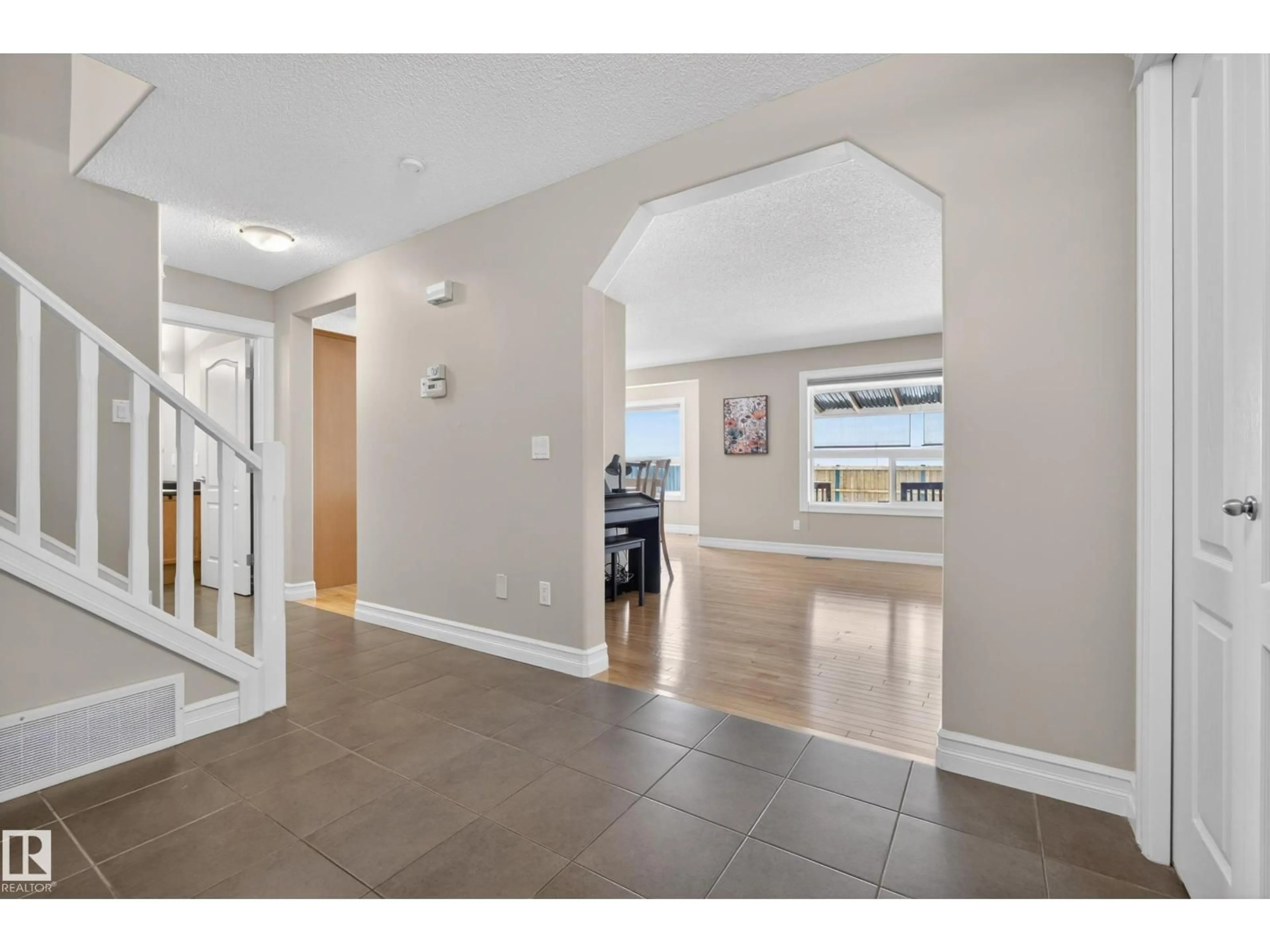 Indoor entryway for 2012 126 ST, Edmonton Alberta T6W0A5