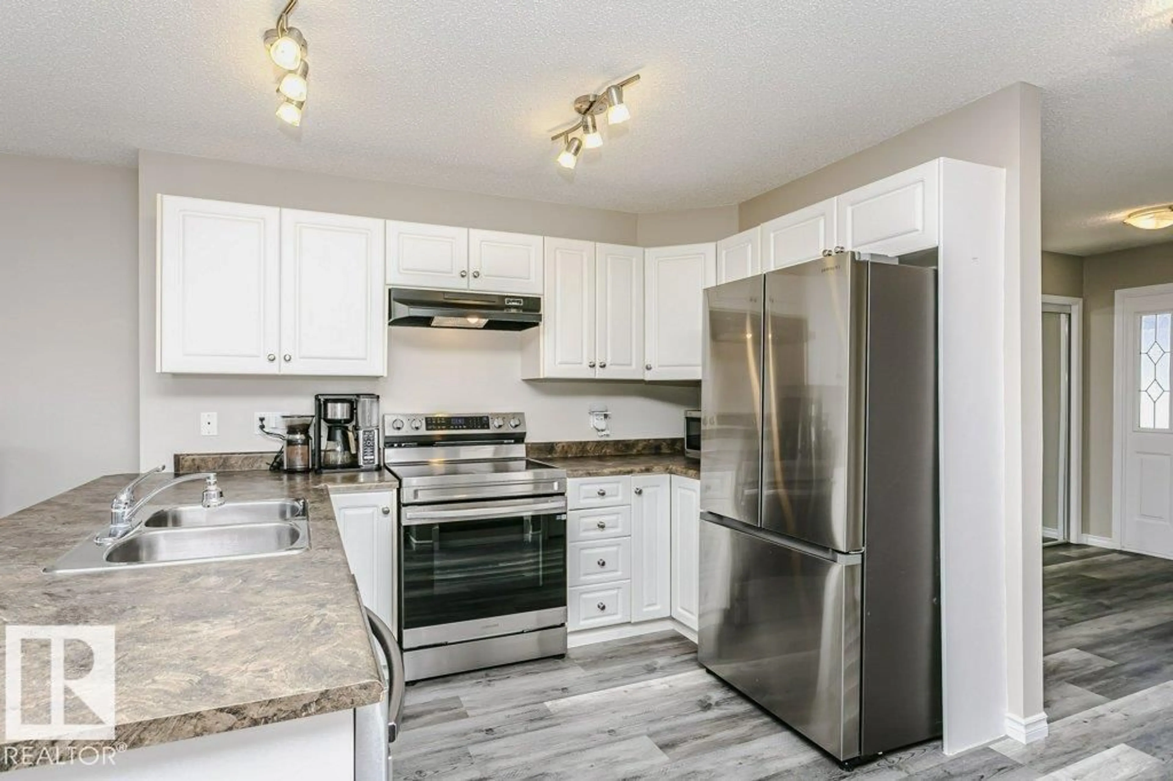 Open concept kitchen, unknown for 80 5001 62 ST, Beaumont Alberta T4X0C7