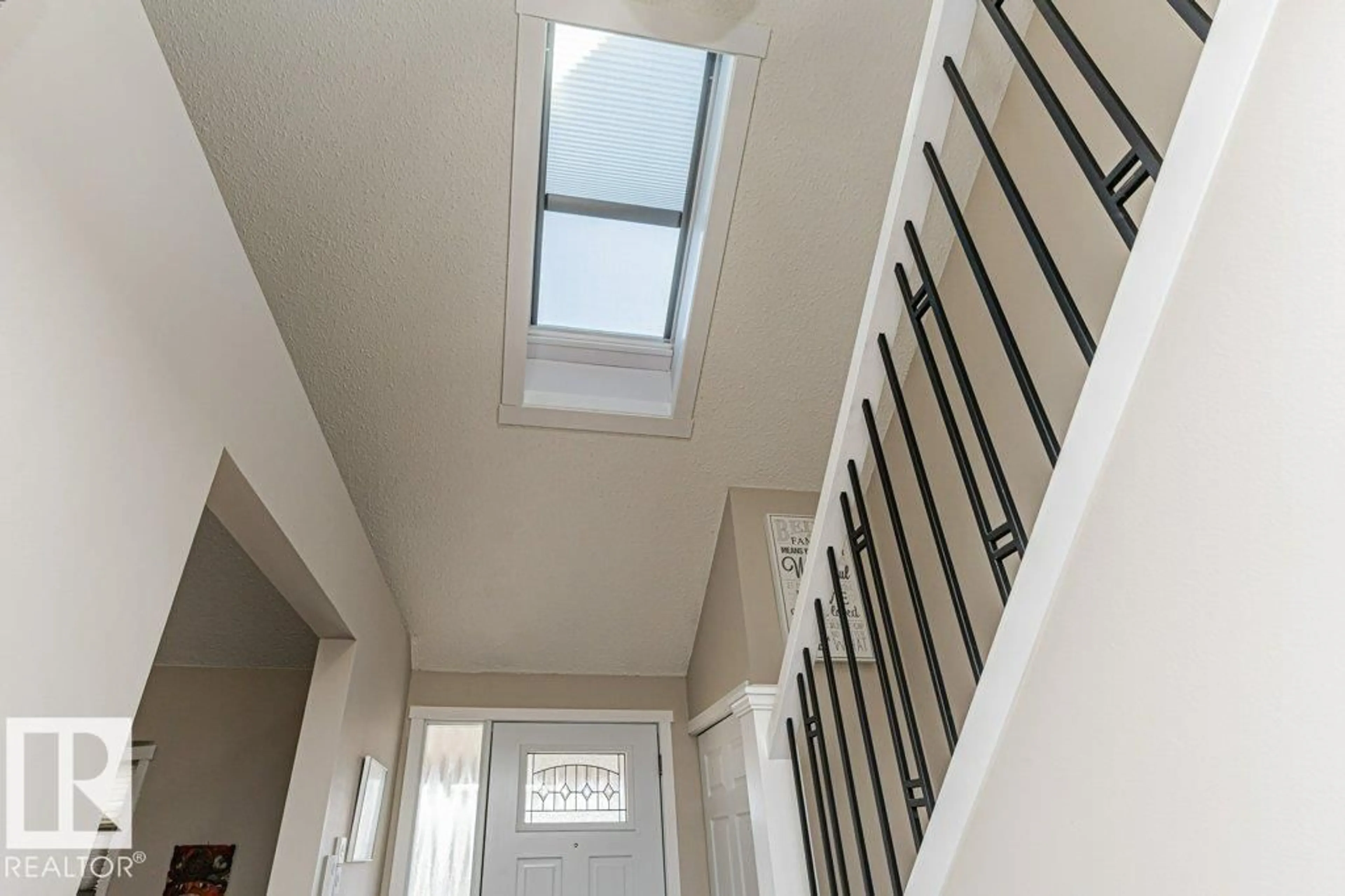 Unknown for NW - 1727 65 ST, Edmonton Alberta T6L1N1