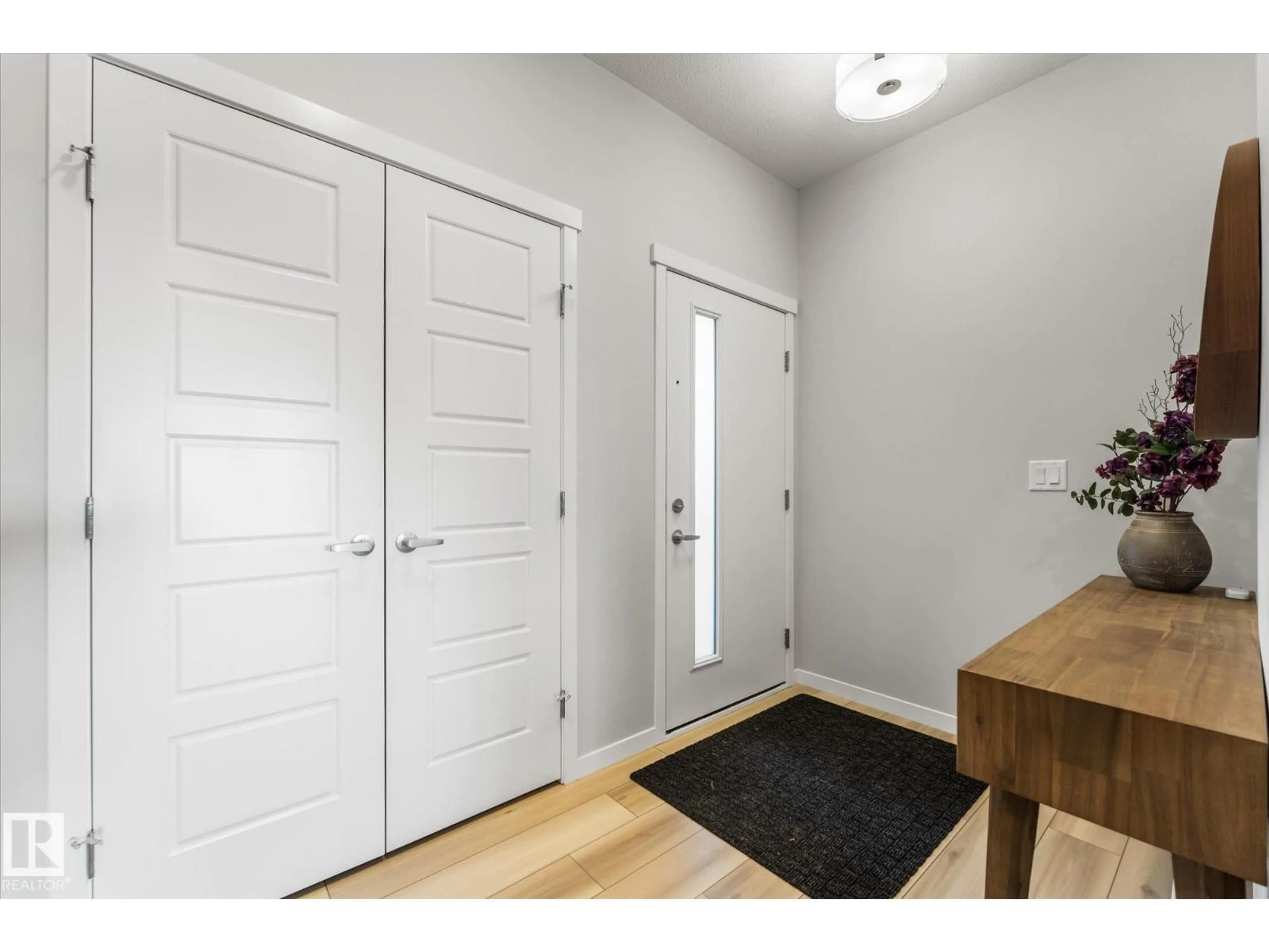 Indoor entryway for 13 EMPRESS WY, Spruce Grove Alberta T7X4B7