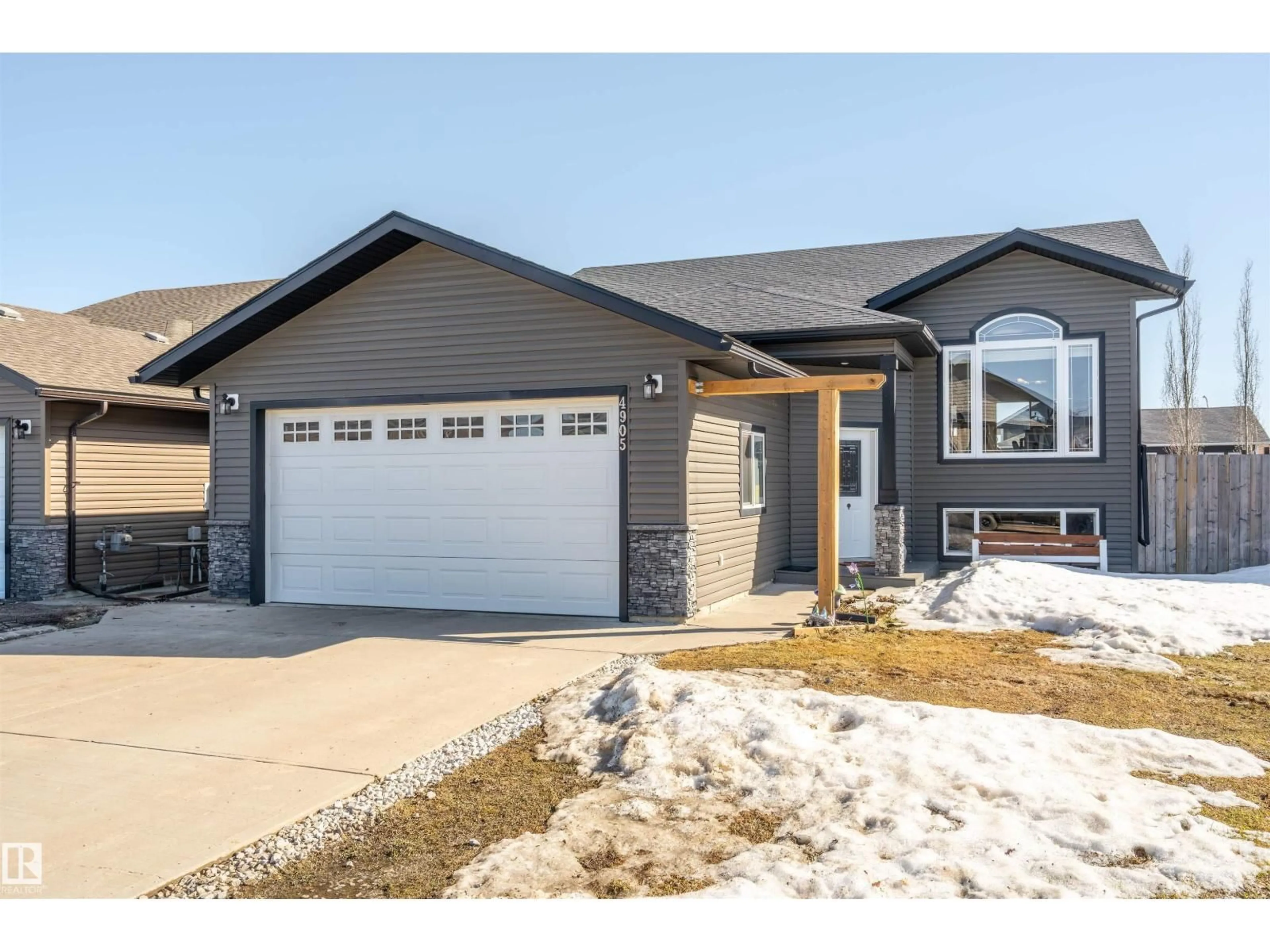 Home with vinyl exterior material, street for 4905 58 AV, Cold Lake Alberta T9M0E8
