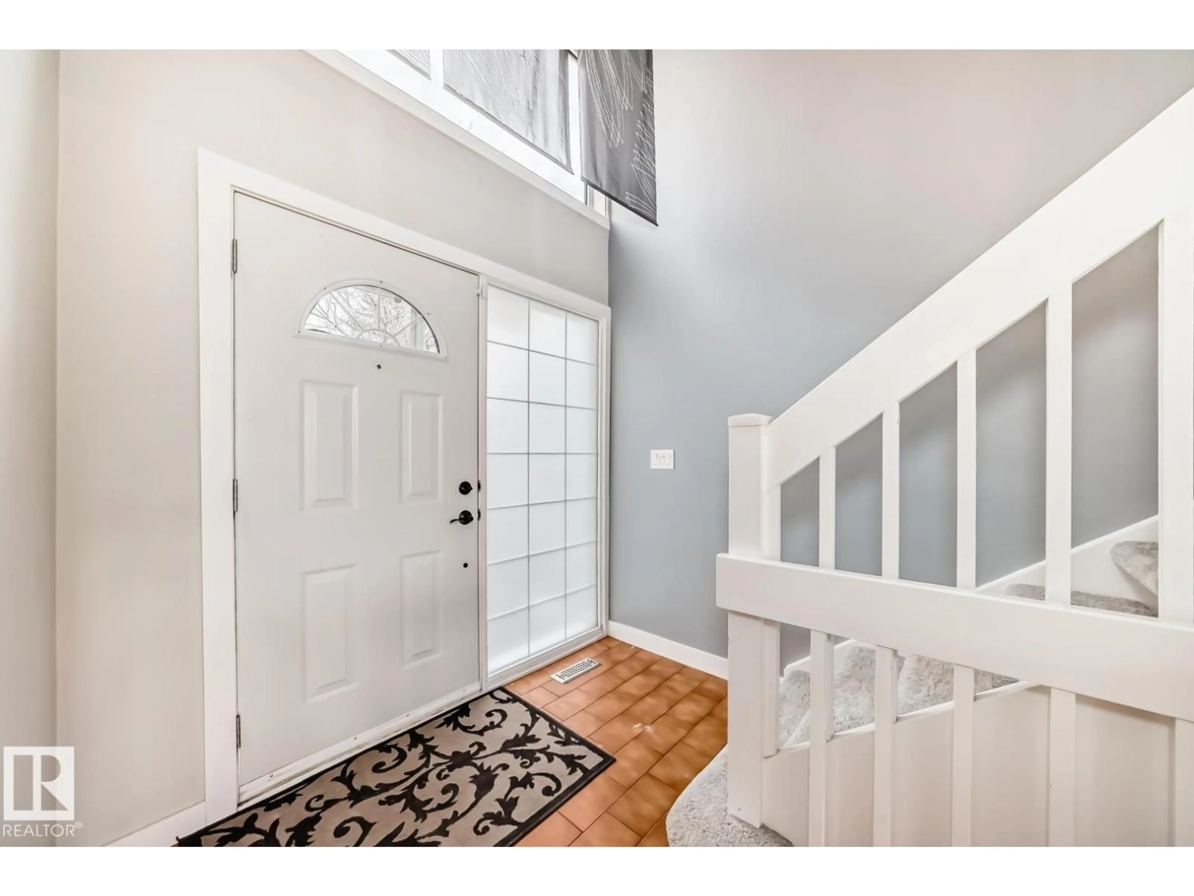 Indoor entryway for NW - 2709 124 ST, Edmonton Alberta T6J4T2